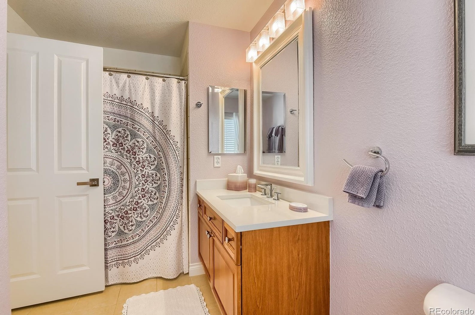 4333 Queen Ct, Littleton CO 80127-3302 exterior