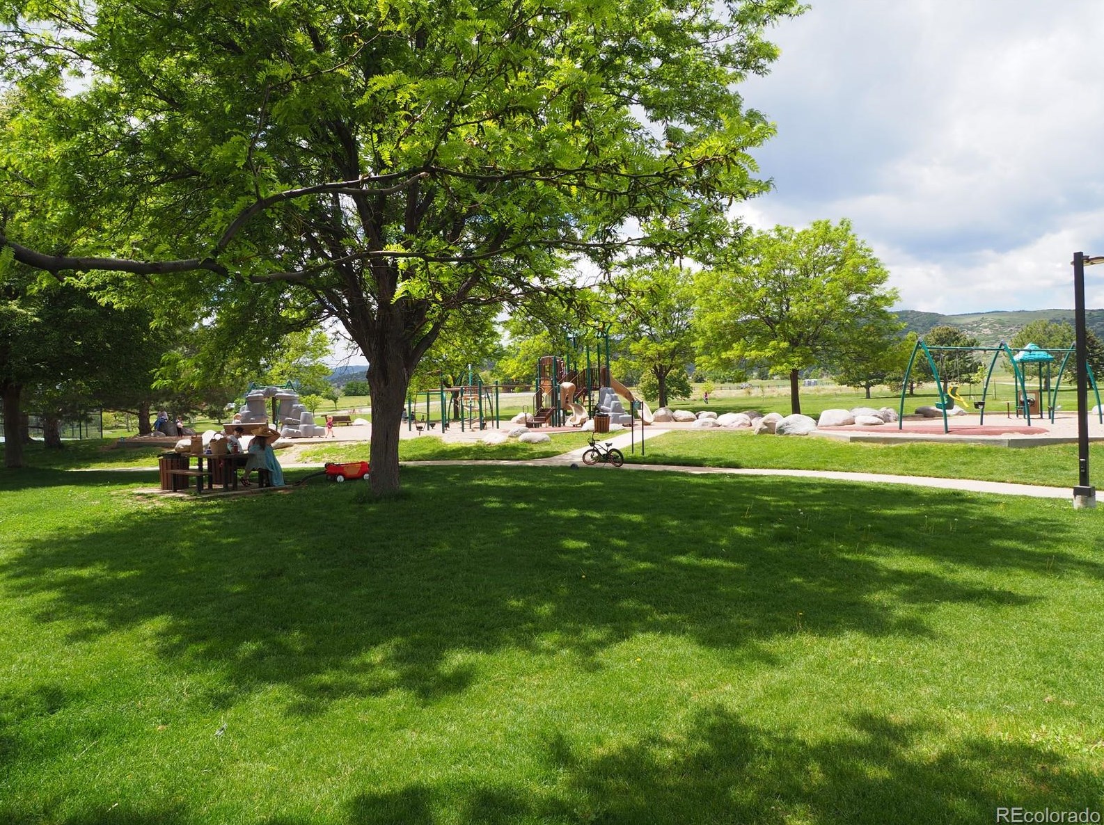 11912 Quarles Ave, Littleton CO 80127 exterior