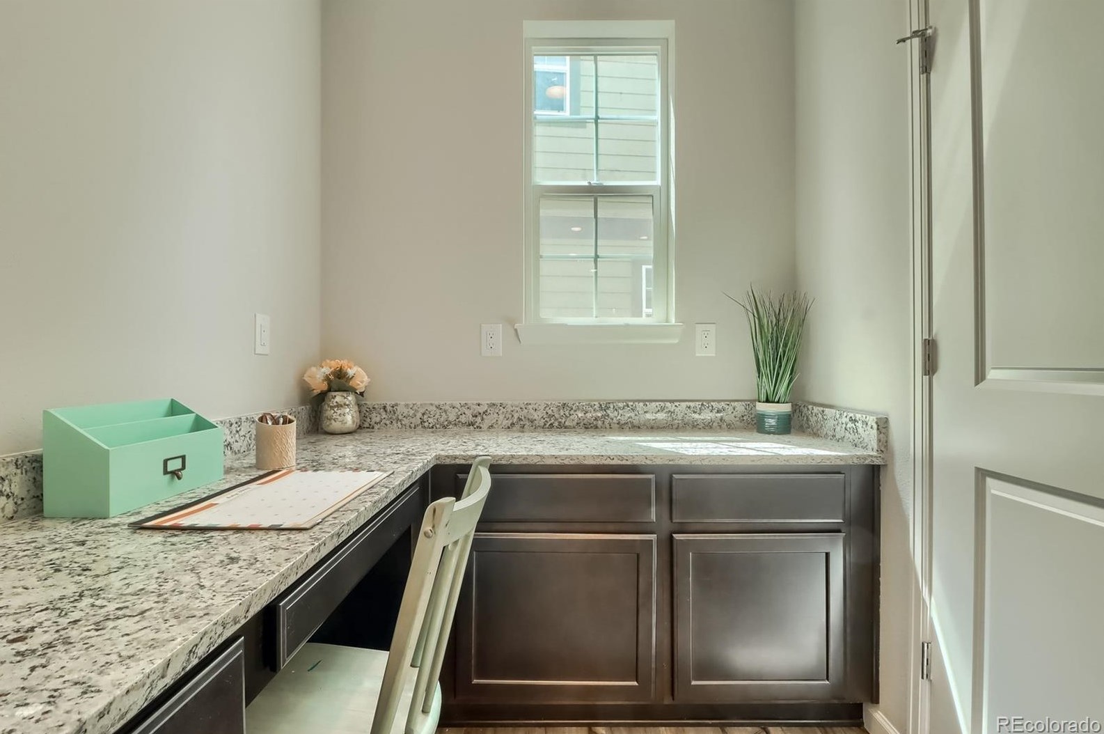 11912 Quarles Ave, Littleton CO 80127 exterior