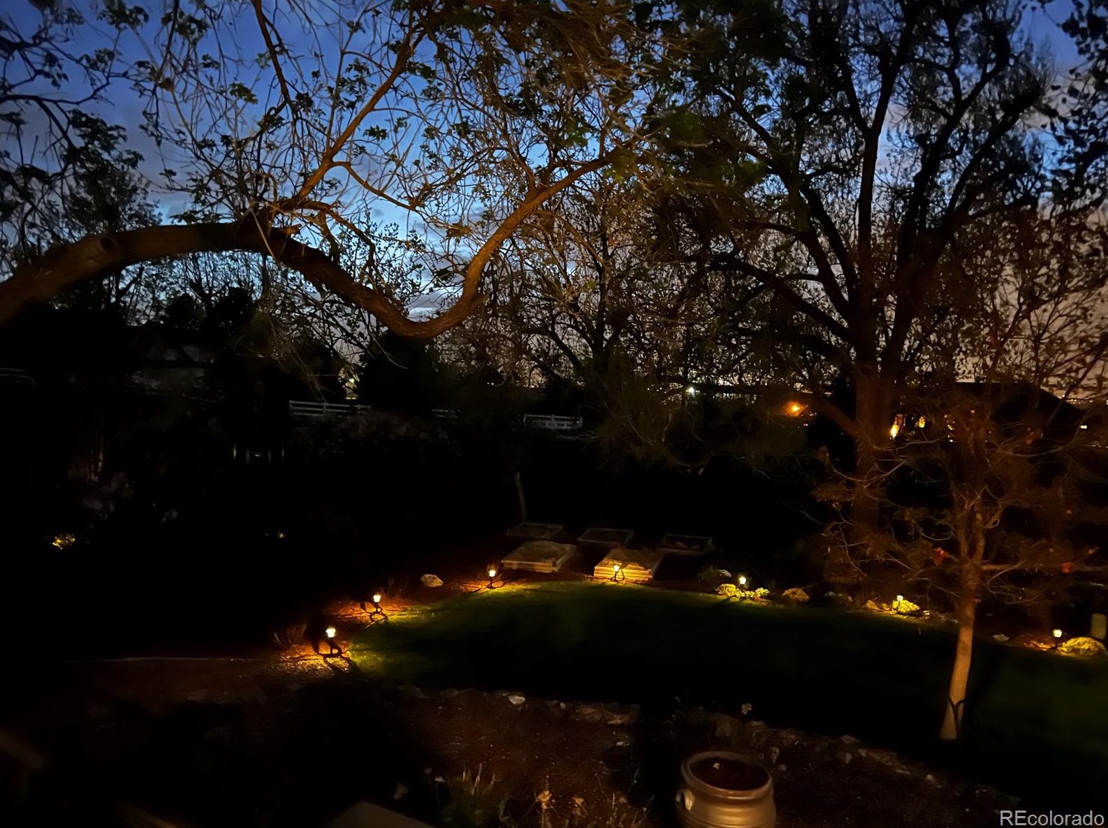 2201 Dry Crk Rd, Littleton CO 80120-8048 exterior