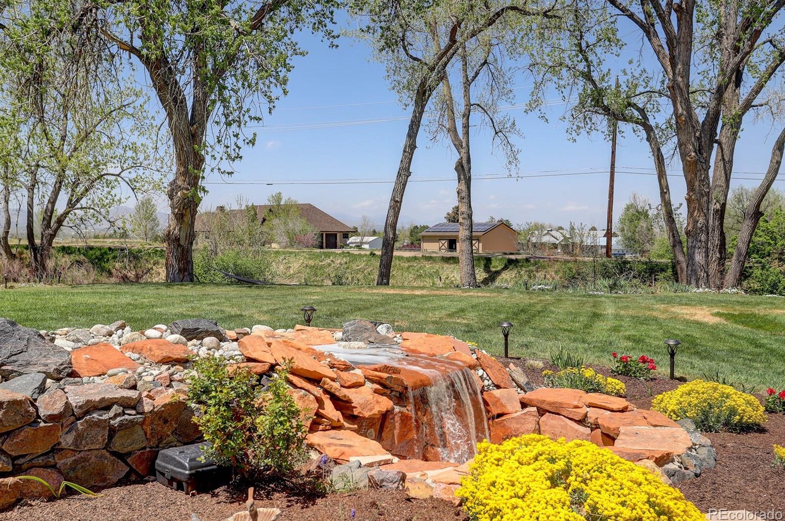 2201 Dry Crk Rd, Littleton CO 80120-8048 exterior