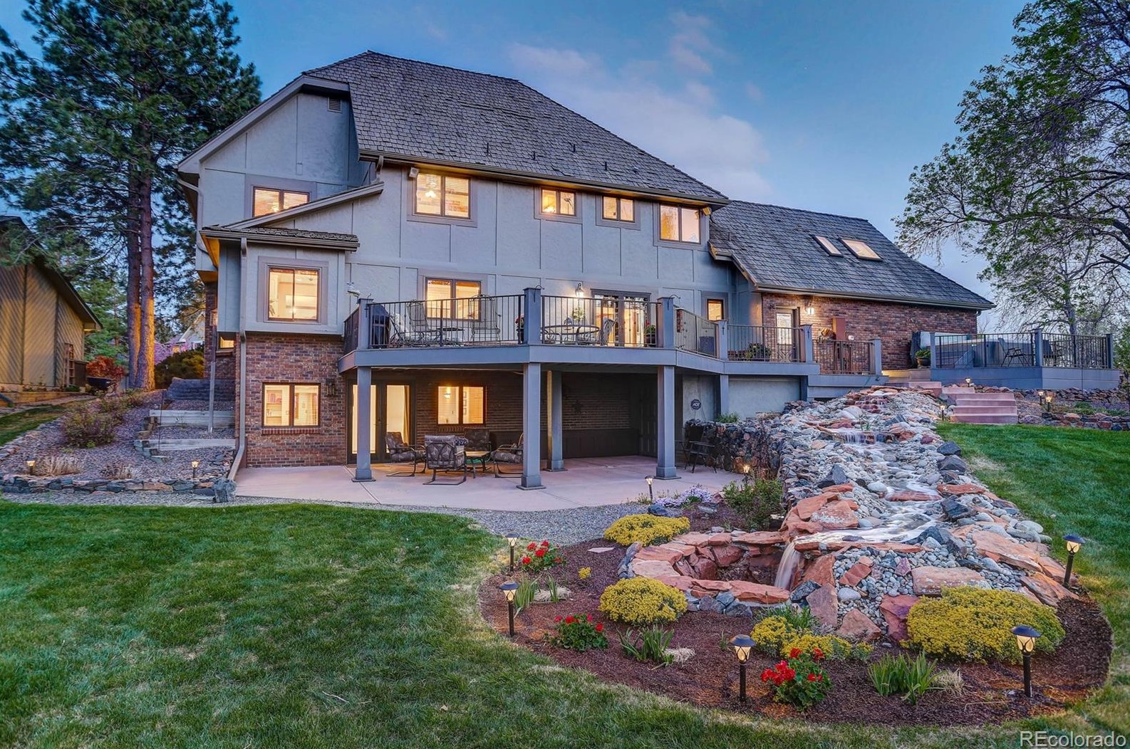 2201 Dry Crk Rd, Littleton CO 80120-8048 exterior