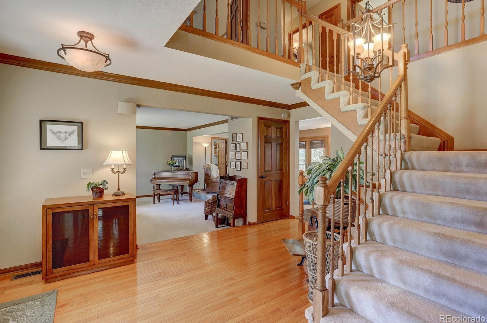 2201 Dry Crk Rd, Littleton CO 80120-8048 exterior