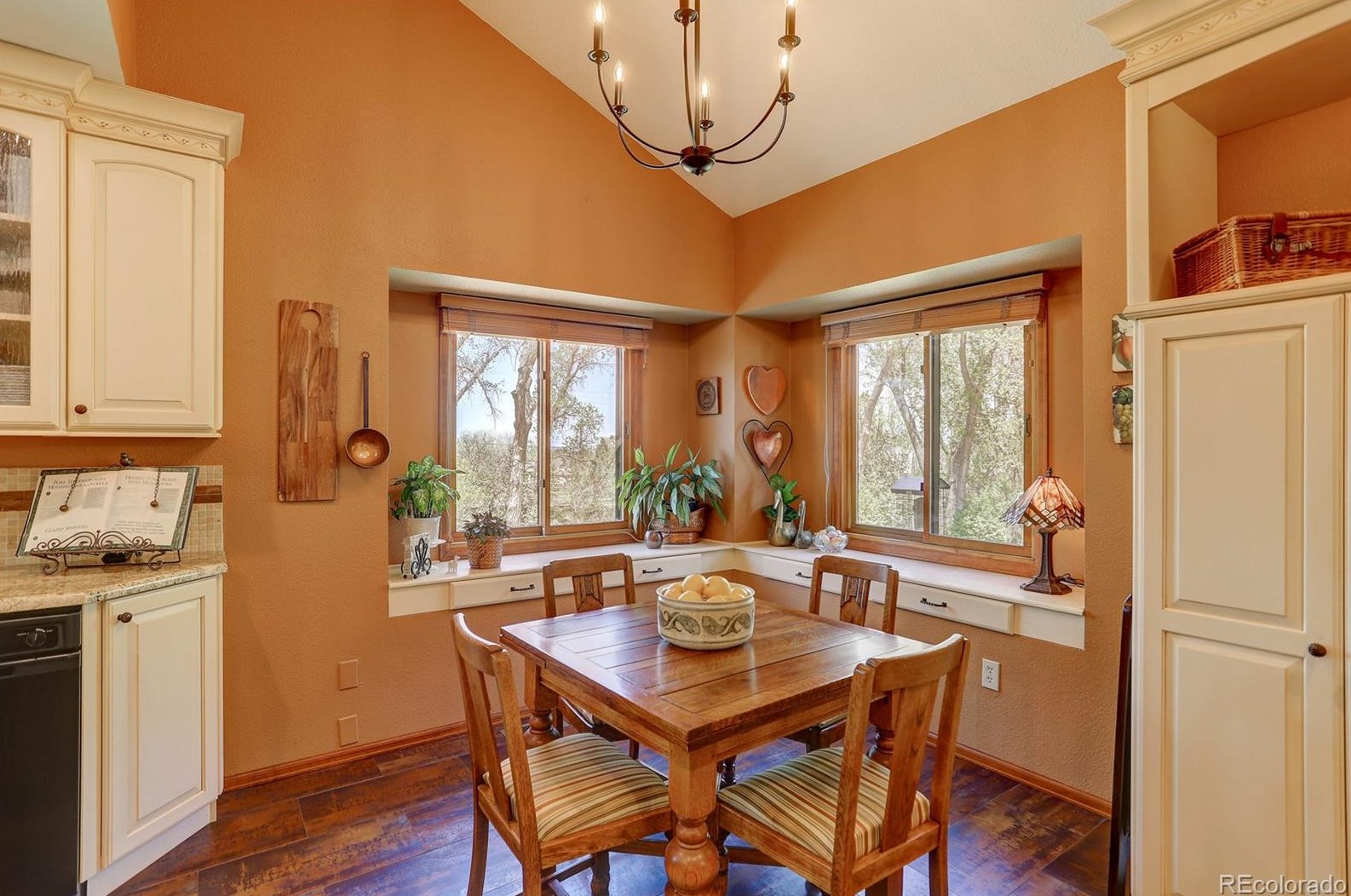 2201 Dry Crk Rd, Littleton CO 80120-8048 exterior