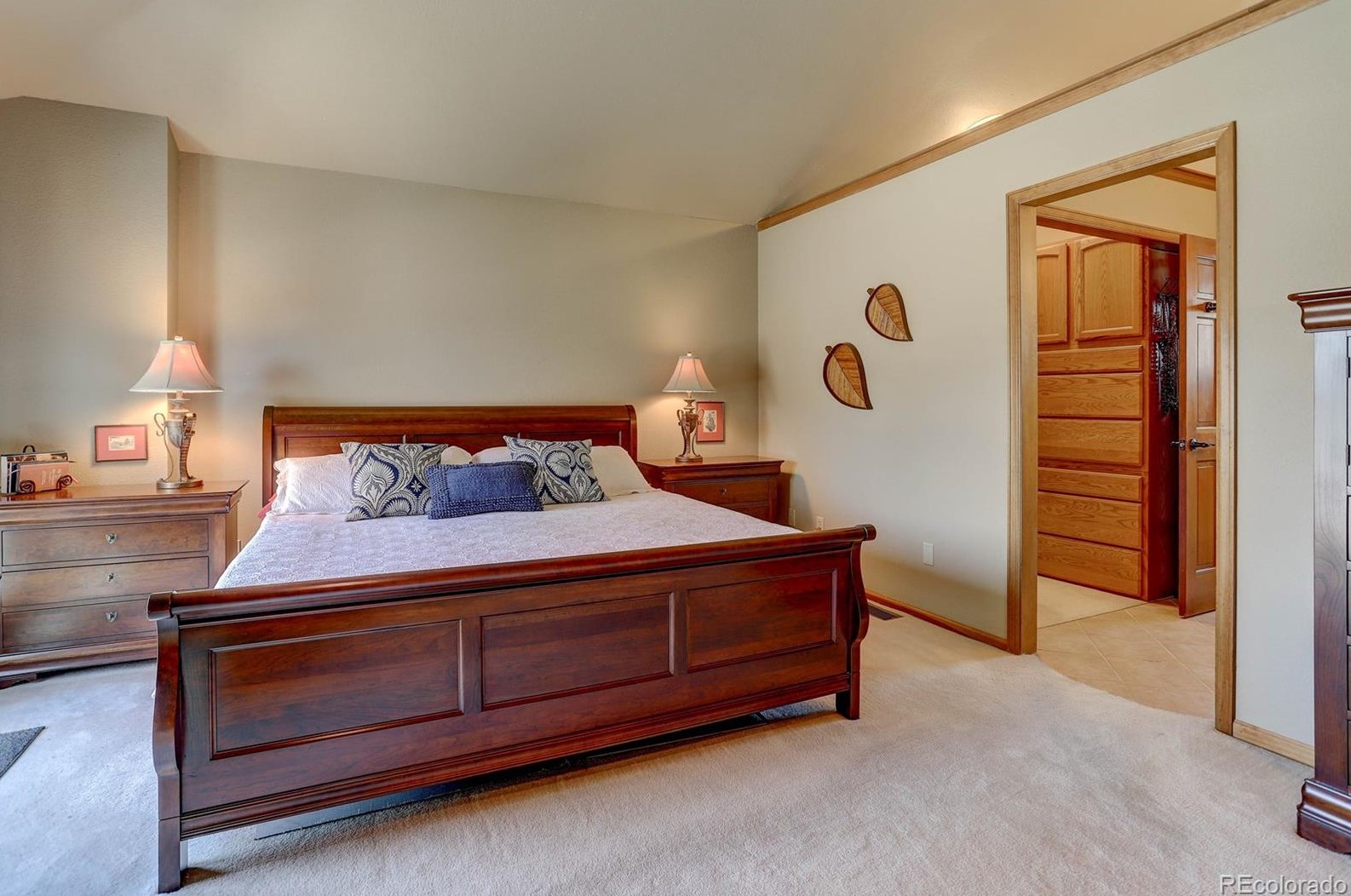 2201 Dry Crk Rd, Littleton CO 80120-8048 exterior