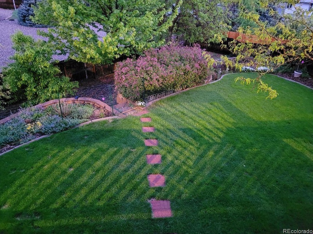 7913 Franklin Ct, Littleton CO 80122-3252 exterior