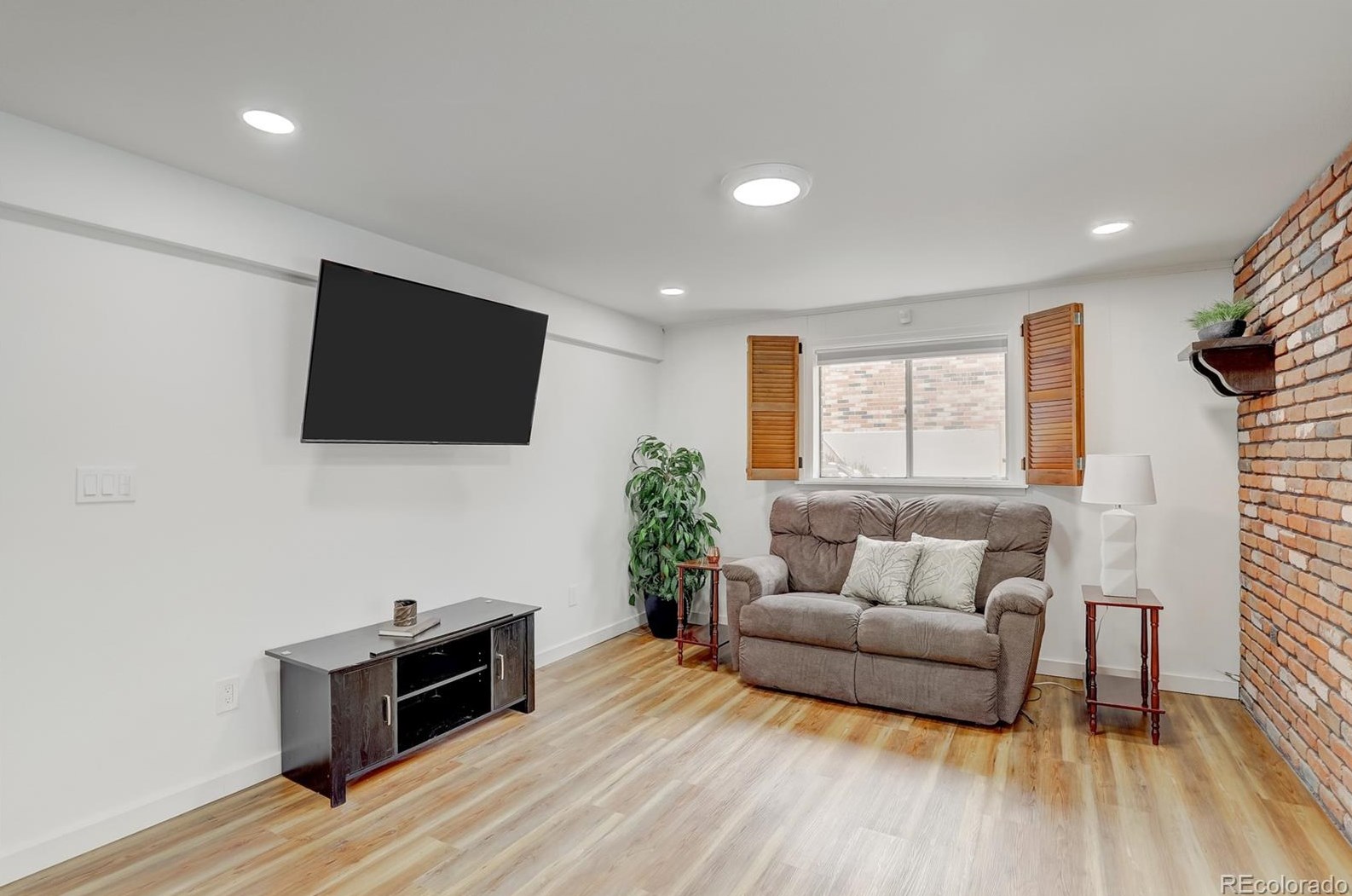 7107 Dudley Dr, Arvada CO  80004-1745 exterior