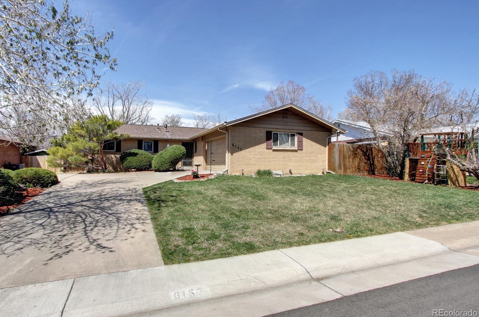 6157 Dudley Ct, Arvada CO  80004-5471 exterior