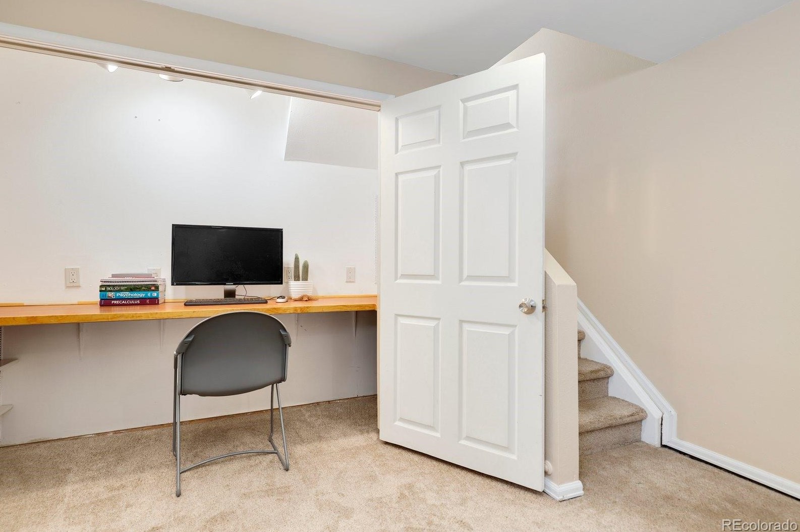 1452 Long Pl, Littleton CO 80122-3020 exterior