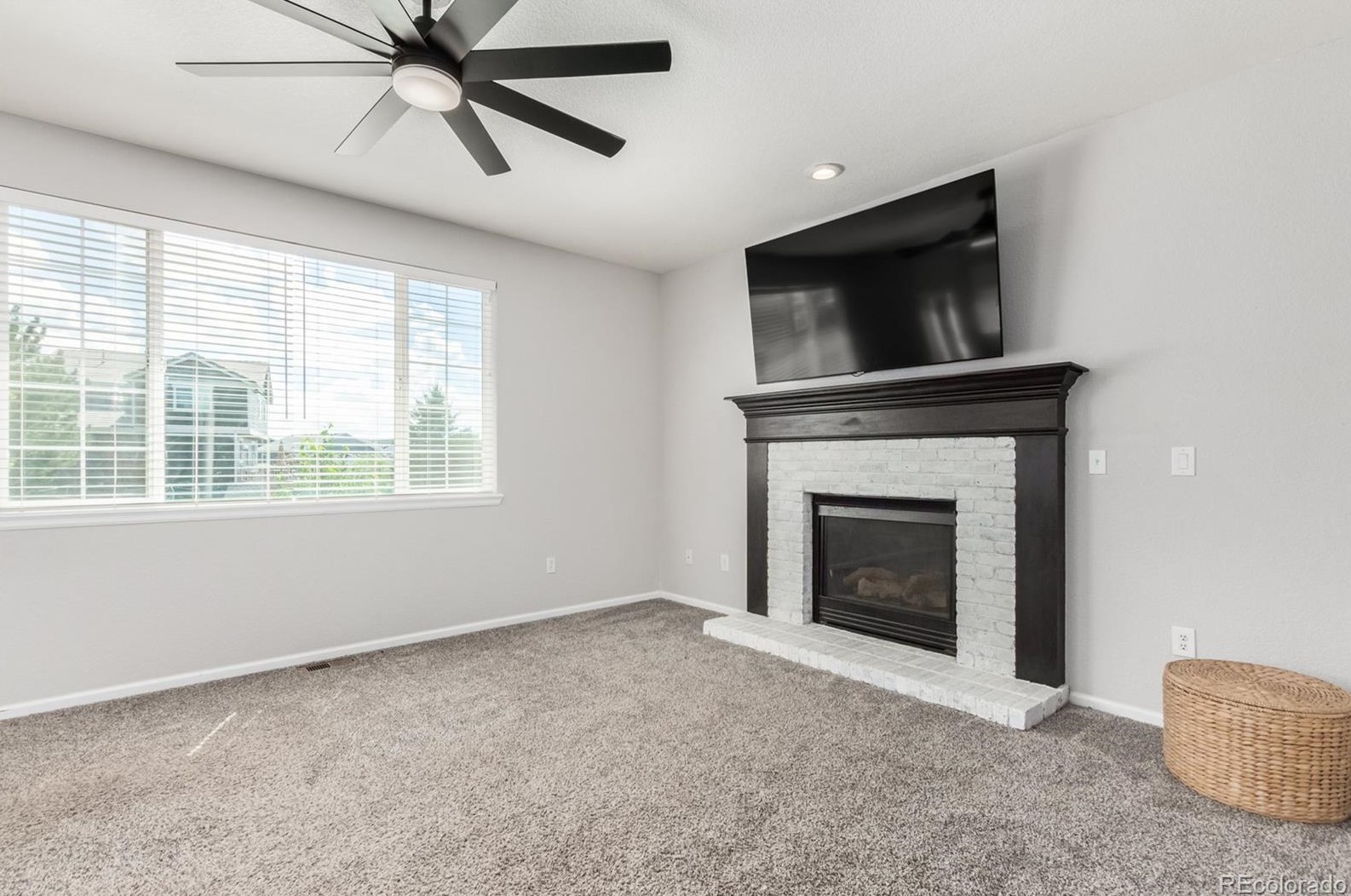 19 Peabody St, Castle Rock CO  80104-8812 exterior