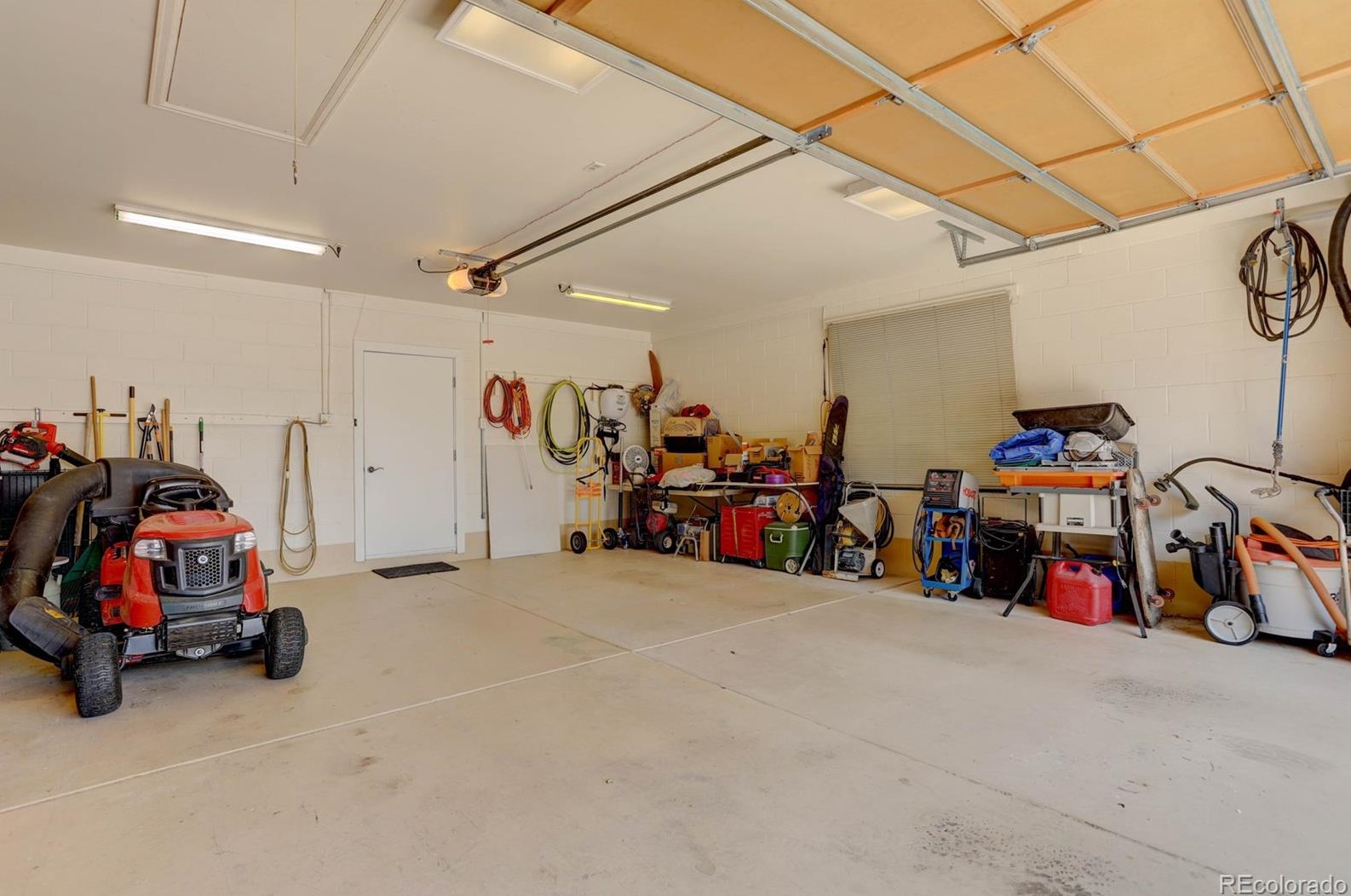 8183 Carr Ct, Littleton CO exterior