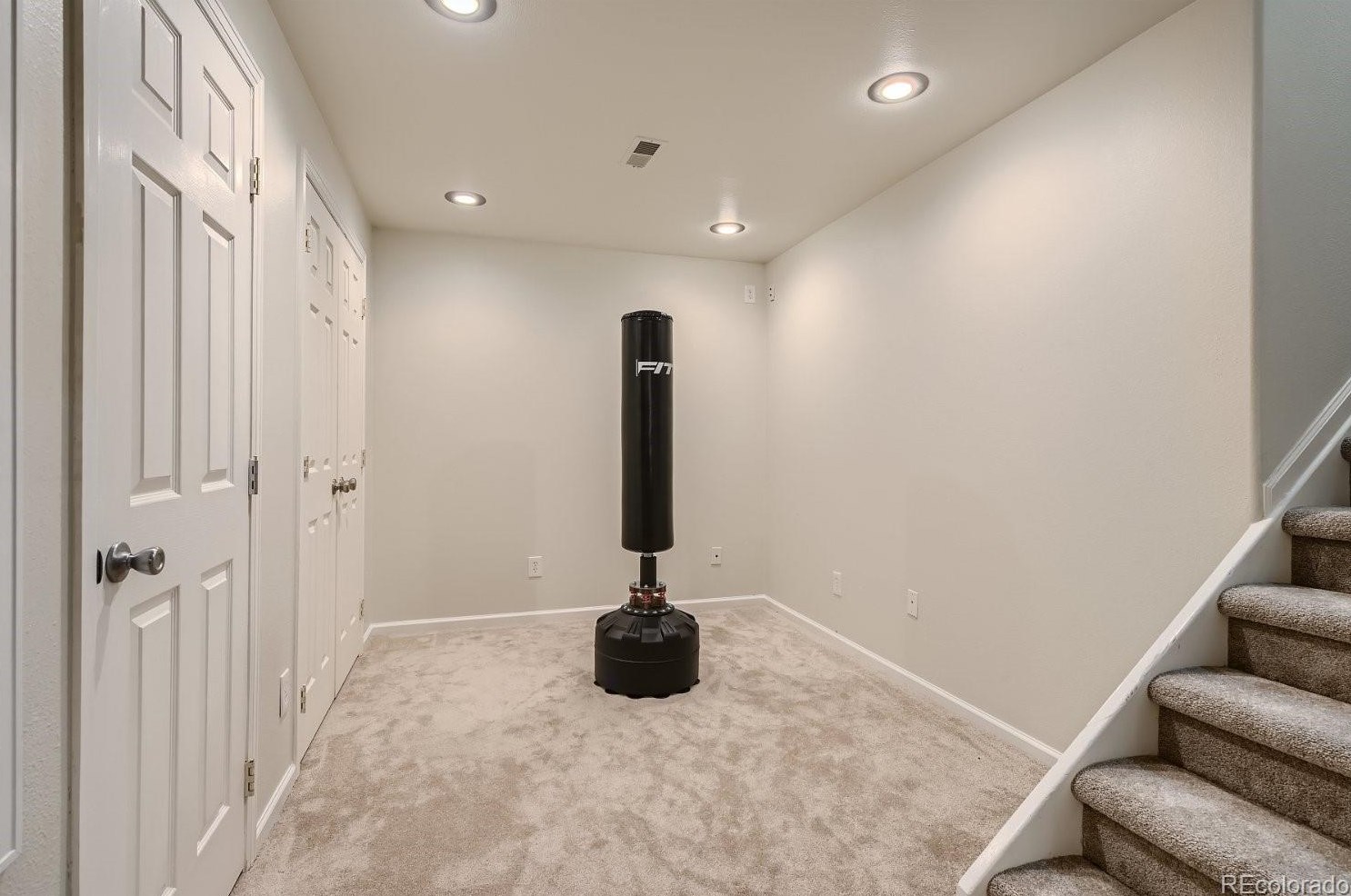 9615 Moss Rose Cir, Littleton CO  80129-6435 exterior