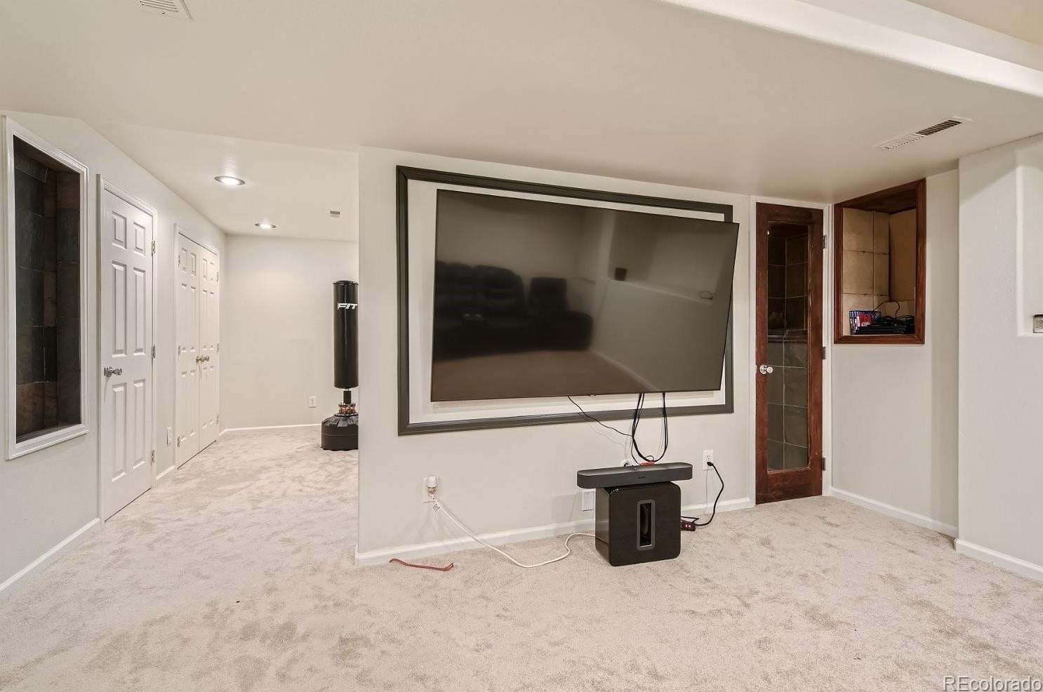 9615 Moss Rose Cir, Littleton CO  80129-6435 exterior