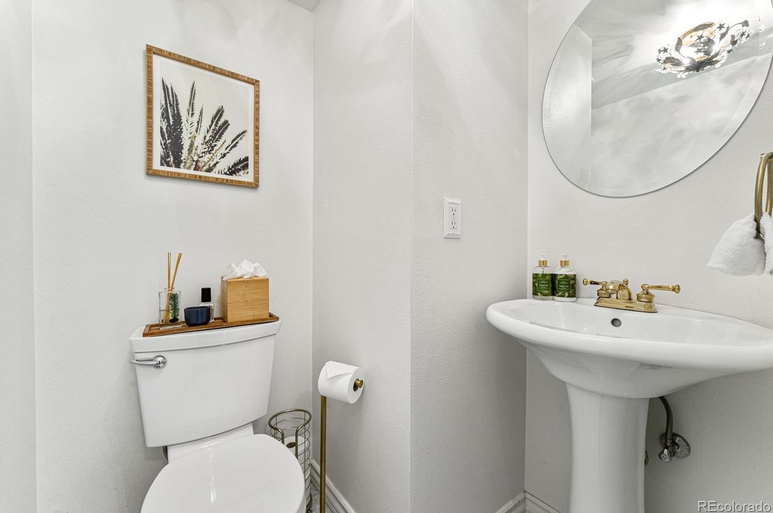 7364 Columbine Way, Littleton CO  80122-1711 exterior