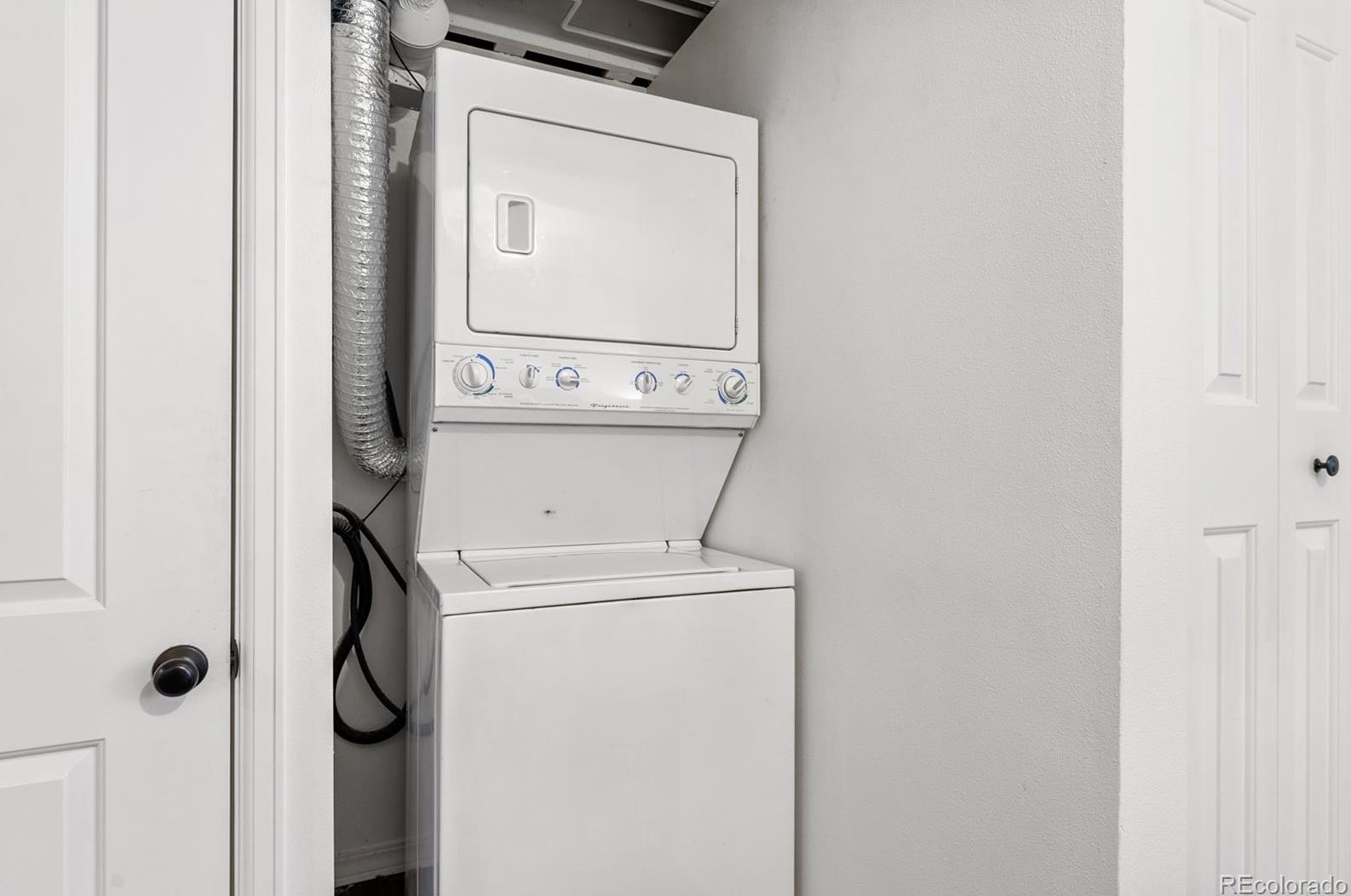 7364 Columbine Way, Littleton CO  80122-1711 exterior