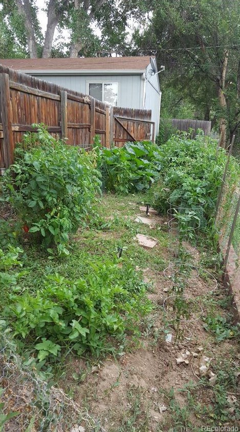 2858 Peakview Cir, Littleton CO 80121-3252 exterior