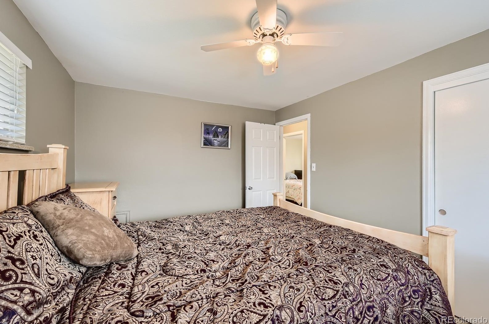 2858 Peakview Cir, Littleton CO 80121-3252 exterior