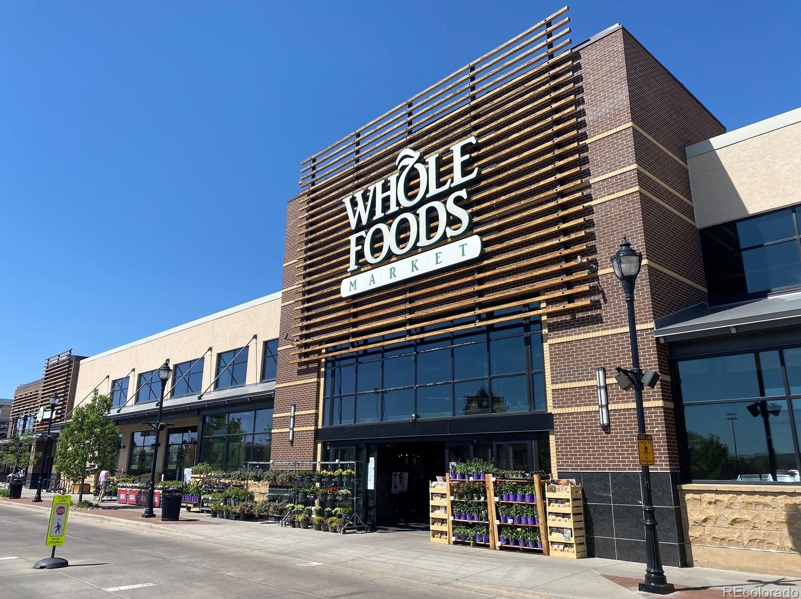 7041 Knolls Way, Littleton CO 80122-1750 exterior