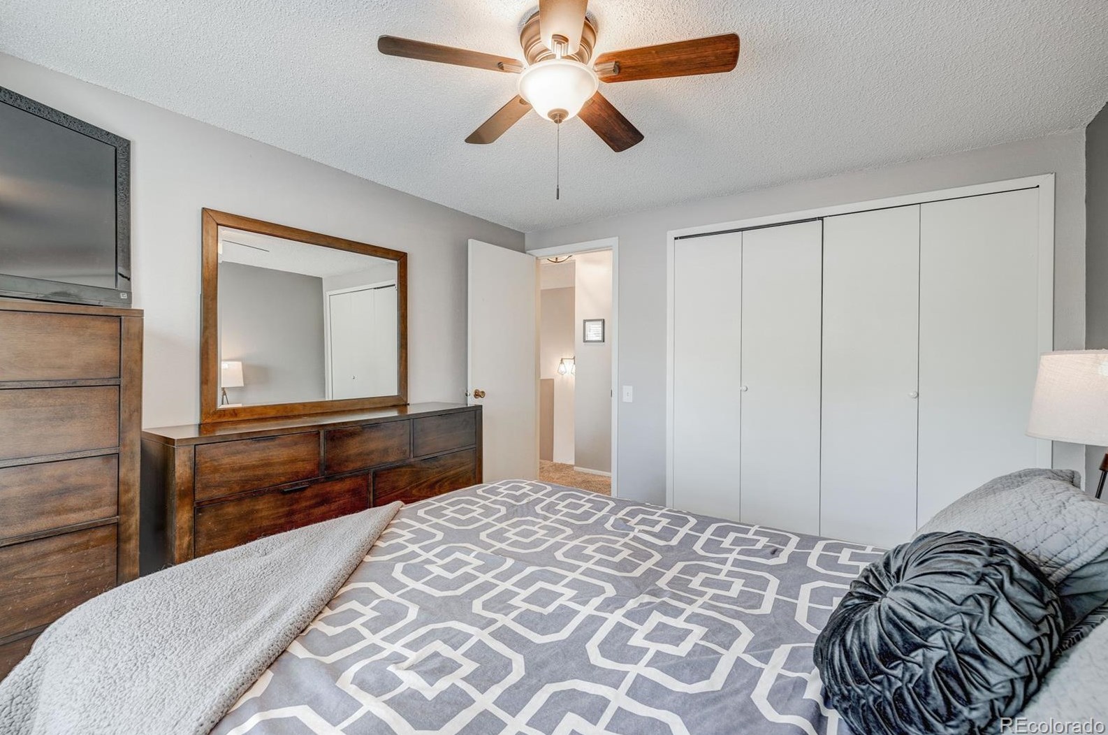 7041 Knolls Way, Littleton CO 80122-1750 exterior