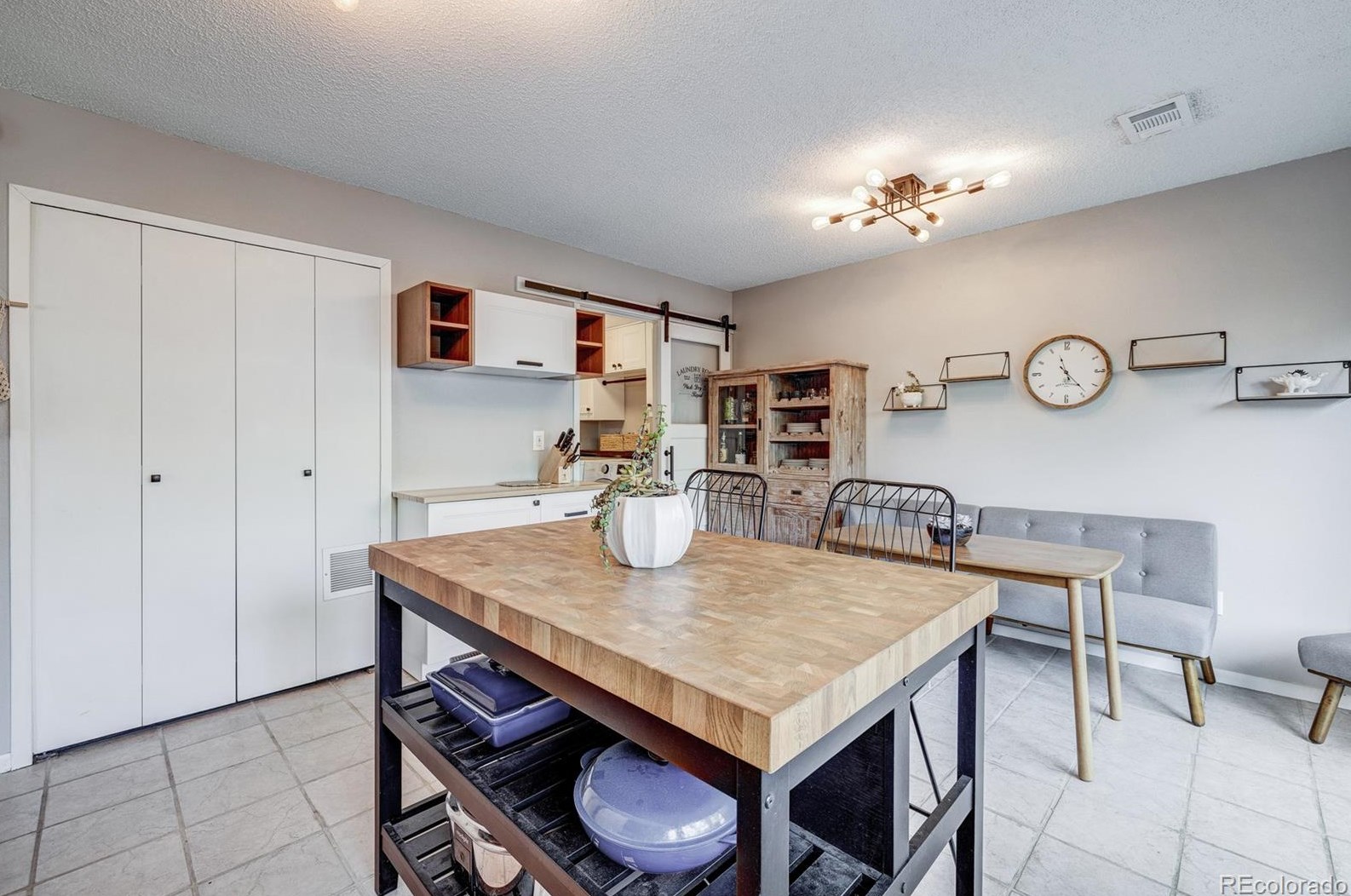 7041 Knolls Way, Littleton CO 80122-1750 exterior