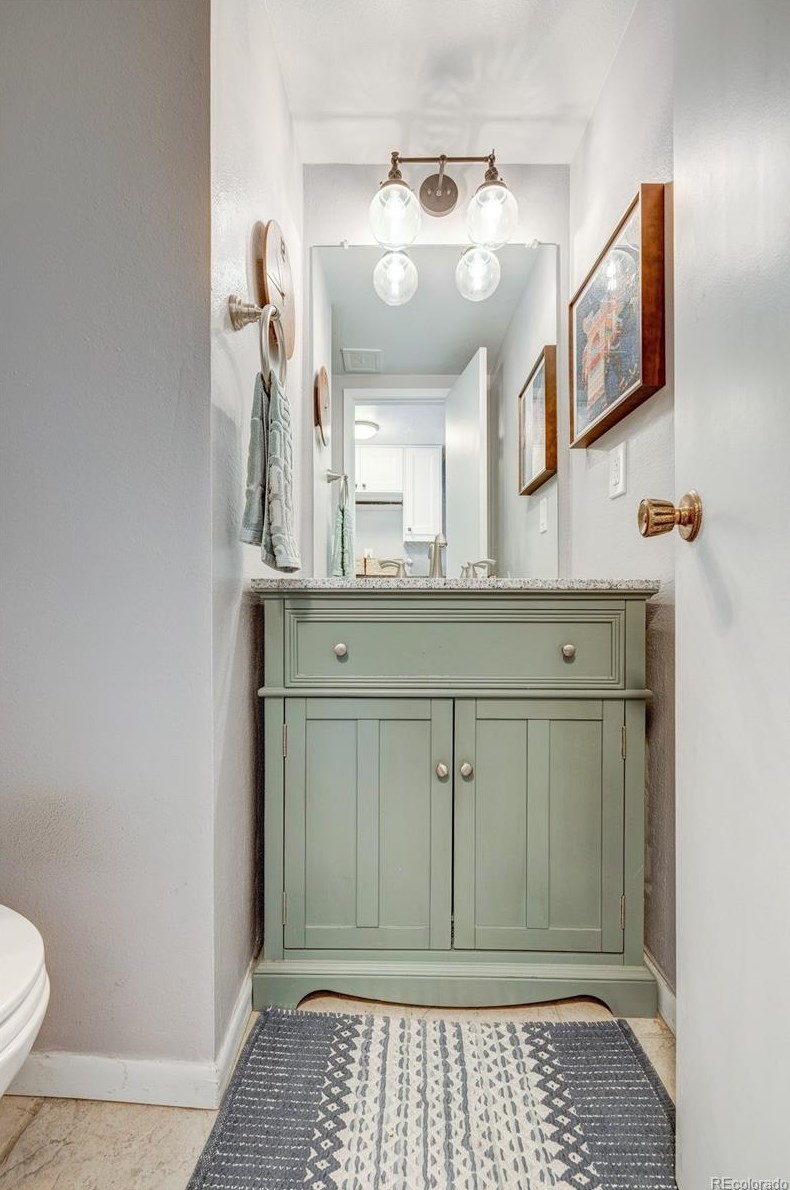 7041 Knolls Way, Littleton CO 80122-1750 exterior