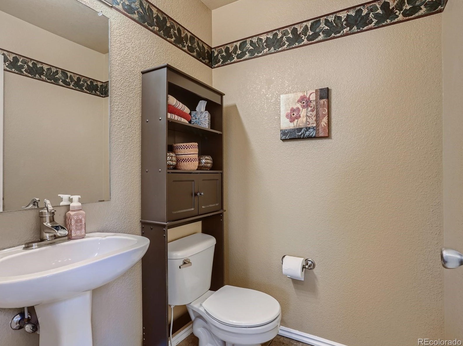 9436 Wolfe Dr, Littleton CO 80129-5796 exterior