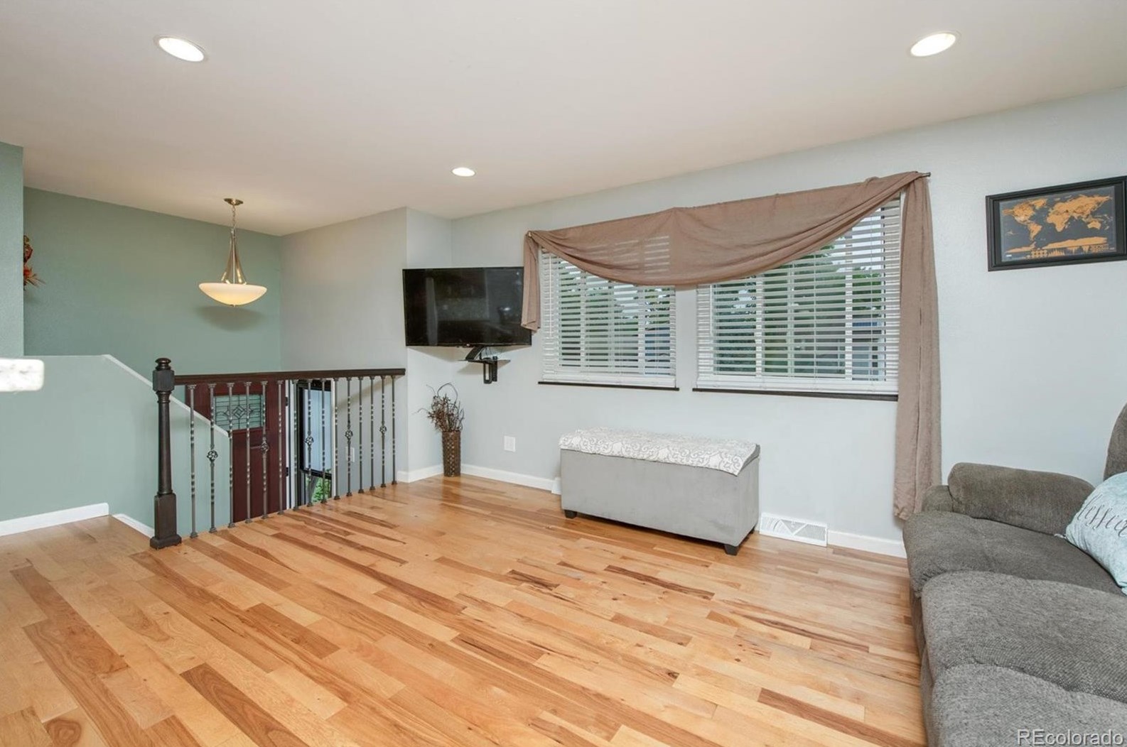 7338 Fremont Dr, Littleton CO 80128-4743 exterior