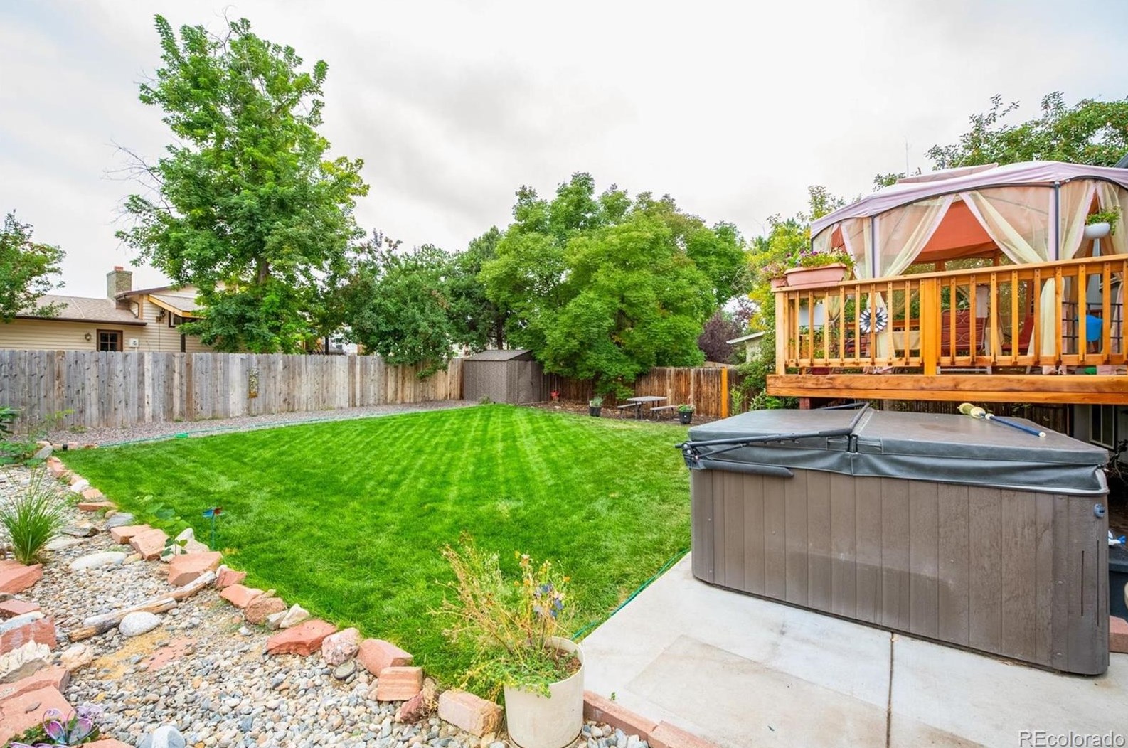 7338 Fremont Dr, Littleton CO 80128-4743 exterior