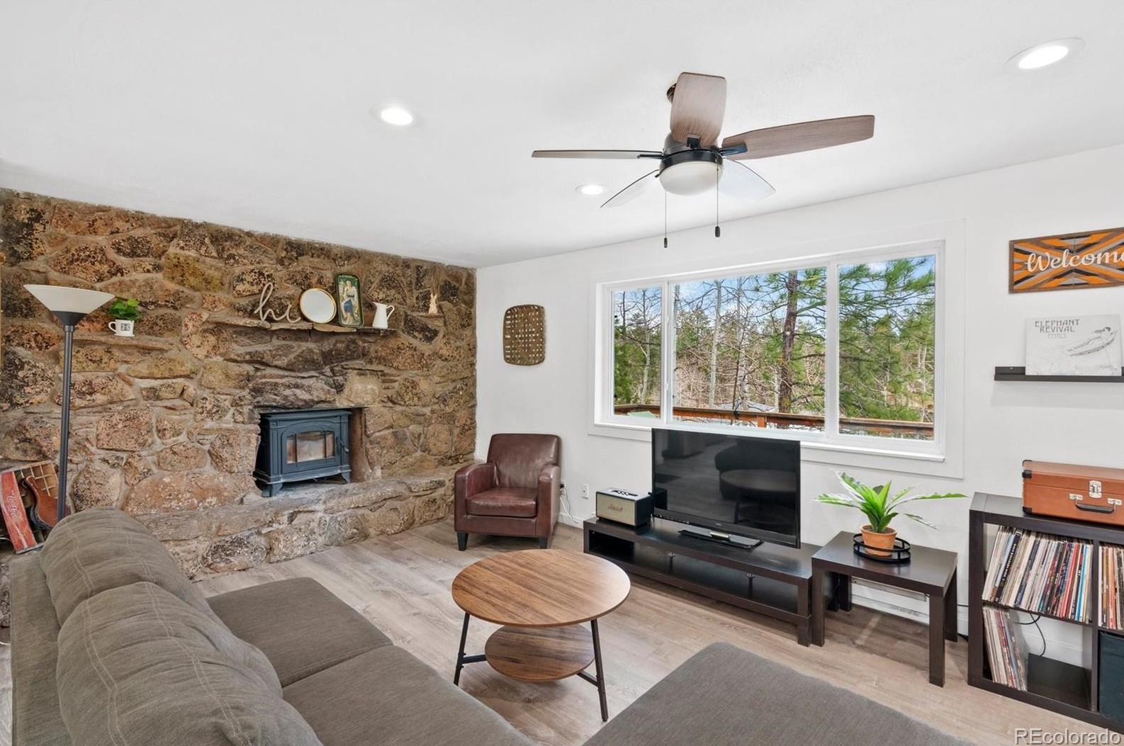 493 Bob Cat Trl, Bailey CO  80421-2183 exterior