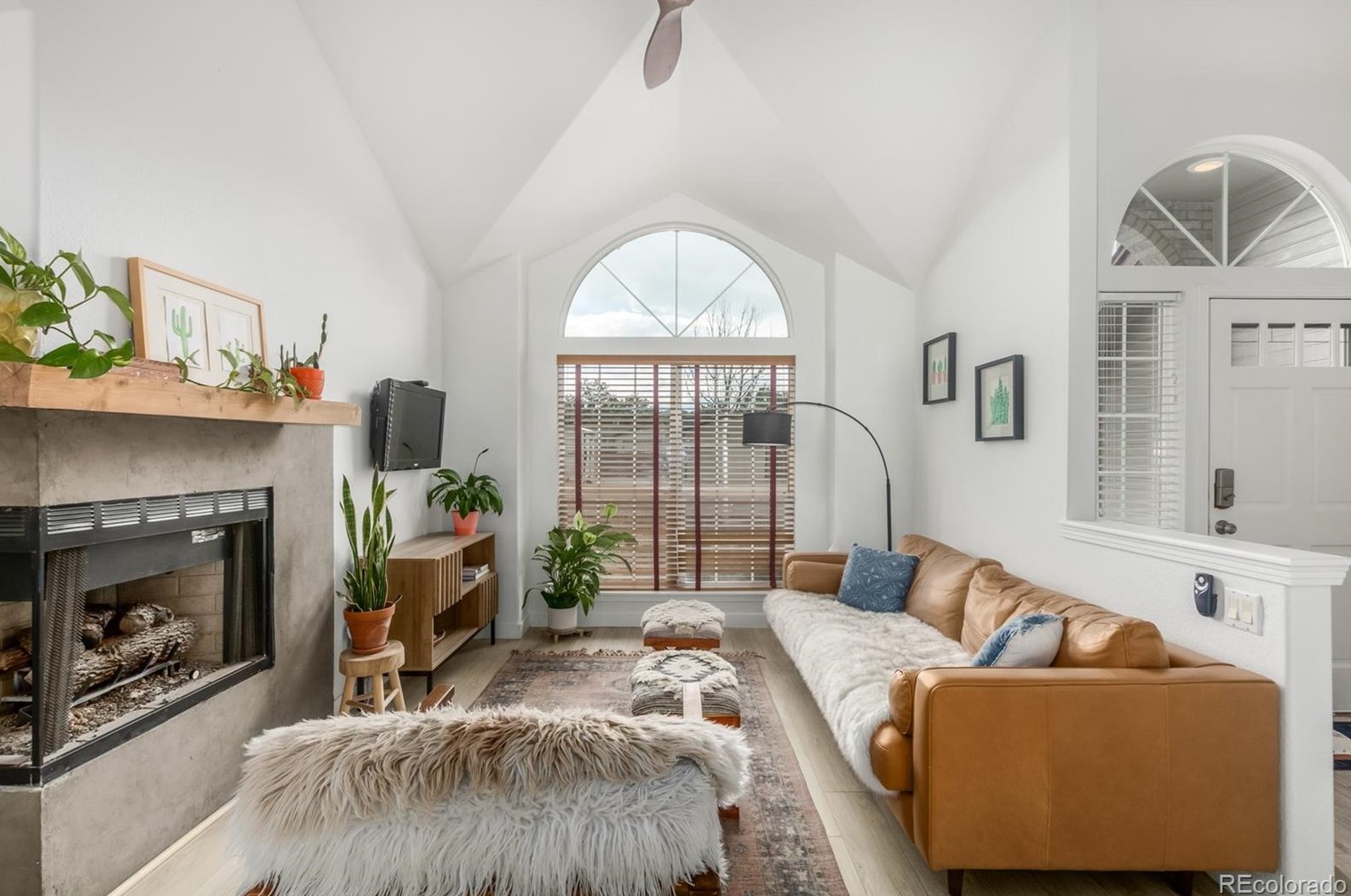 8602 Balsam St, Littleton CO 80128-6112 exterior