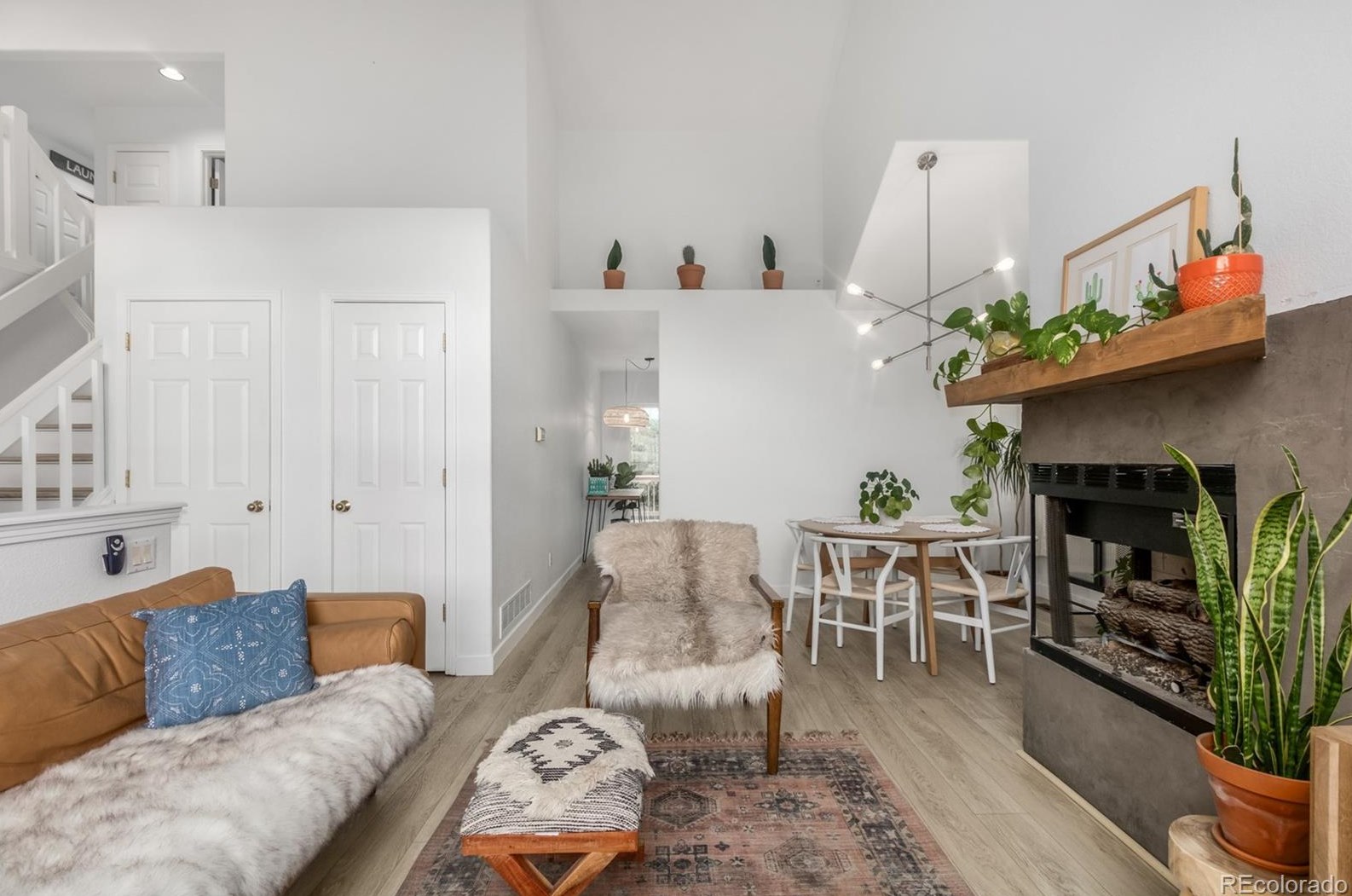 8602 Balsam St, Littleton CO 80128-6112 exterior