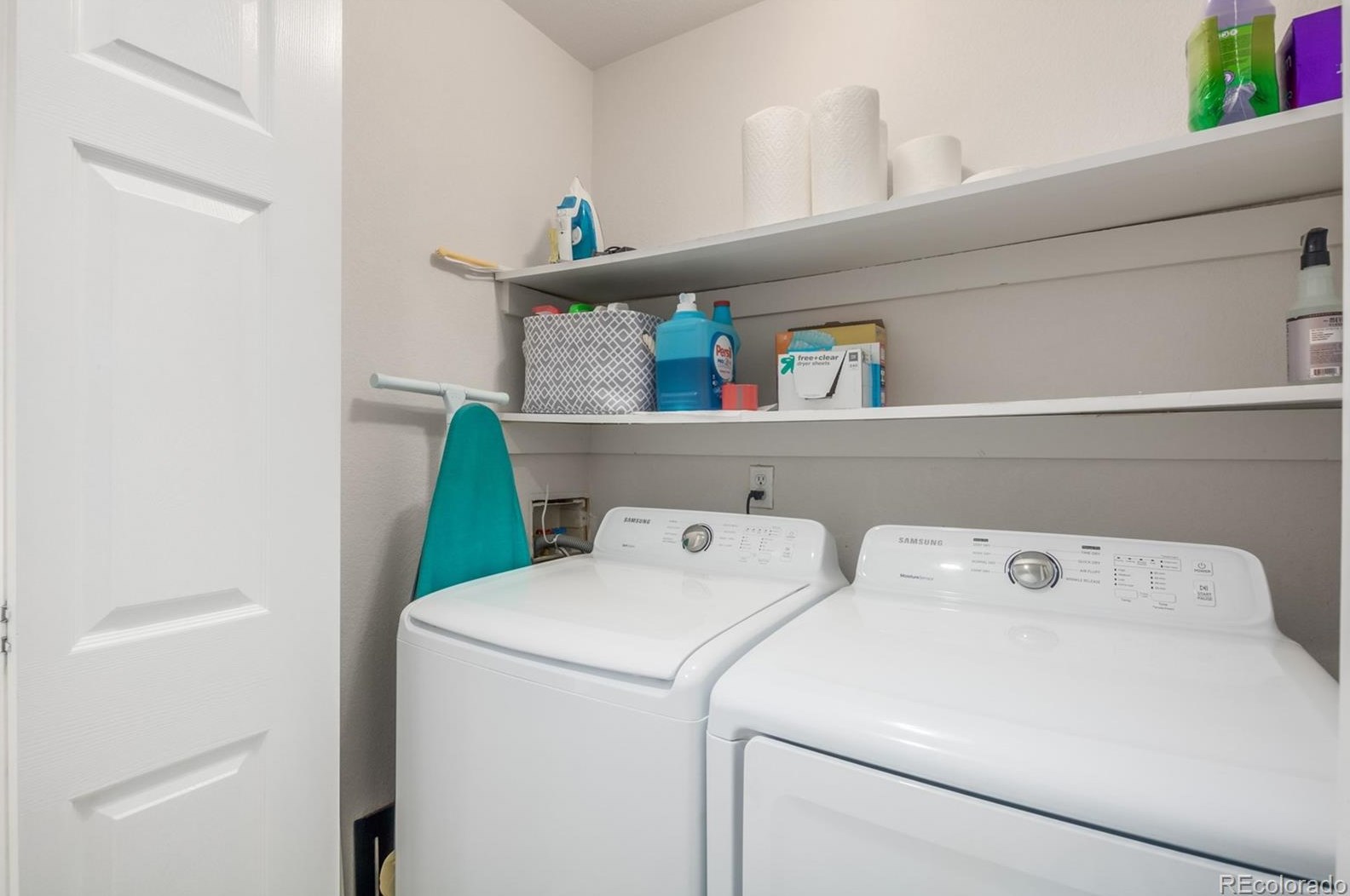 8602 Balsam St, Littleton CO 80128-6112 exterior