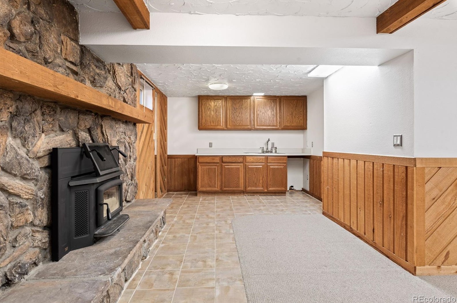 6049 Vivian St, Arvada CO  80004-4130 exterior