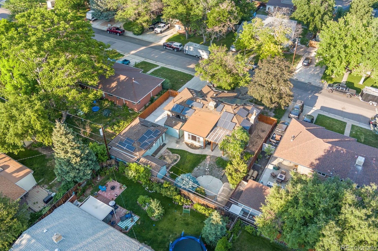 6049 Vivian St, Arvada CO  80004-4130 exterior