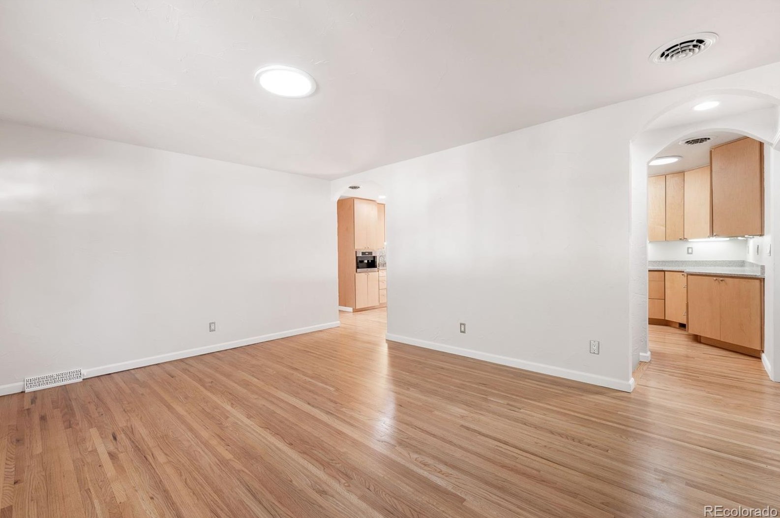6049 Vivian St, Arvada CO  80004-4130 exterior