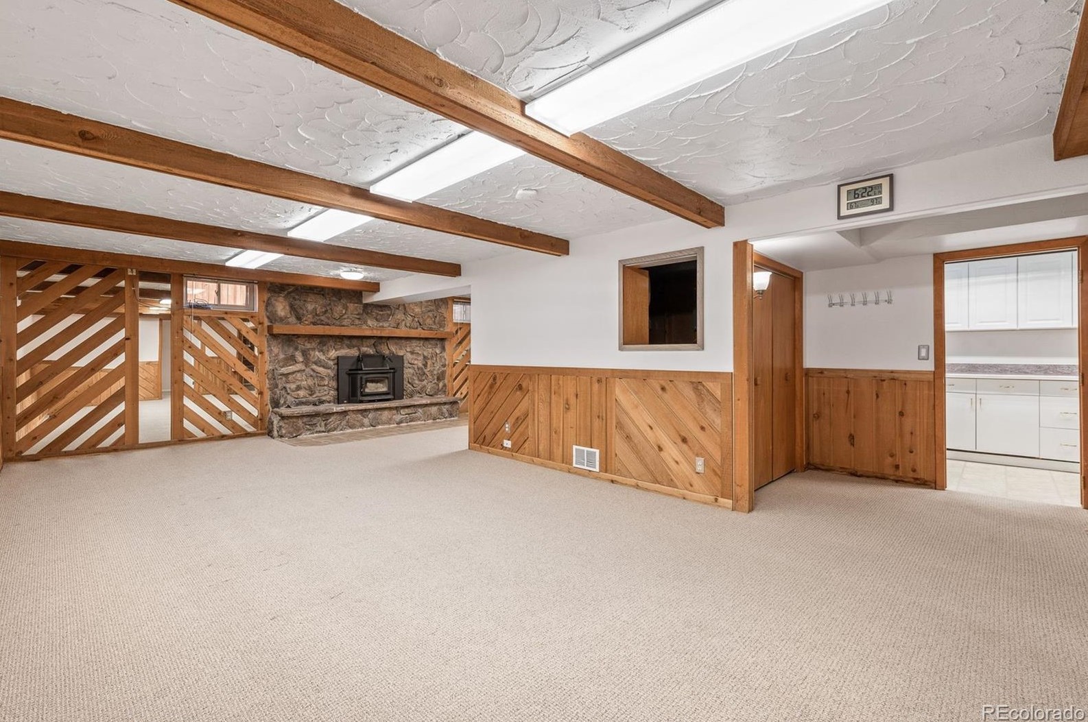 6049 Vivian St, Arvada CO  80004-4130 exterior