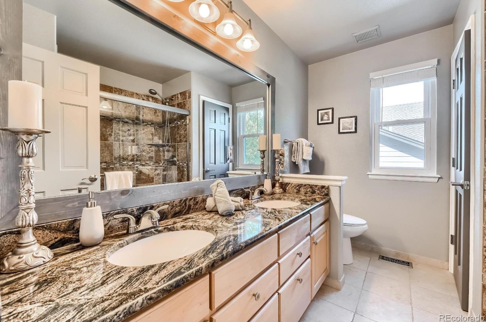 8842 Carr Way, Littleton CO 80127-8589 exterior