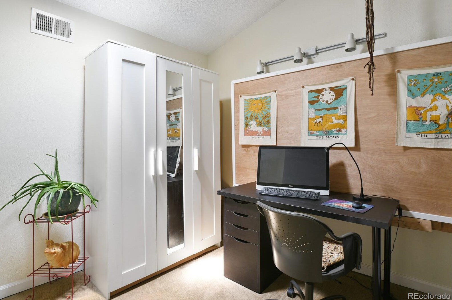 2831 Davies Dr, Littleton CO 80120-2933 exterior