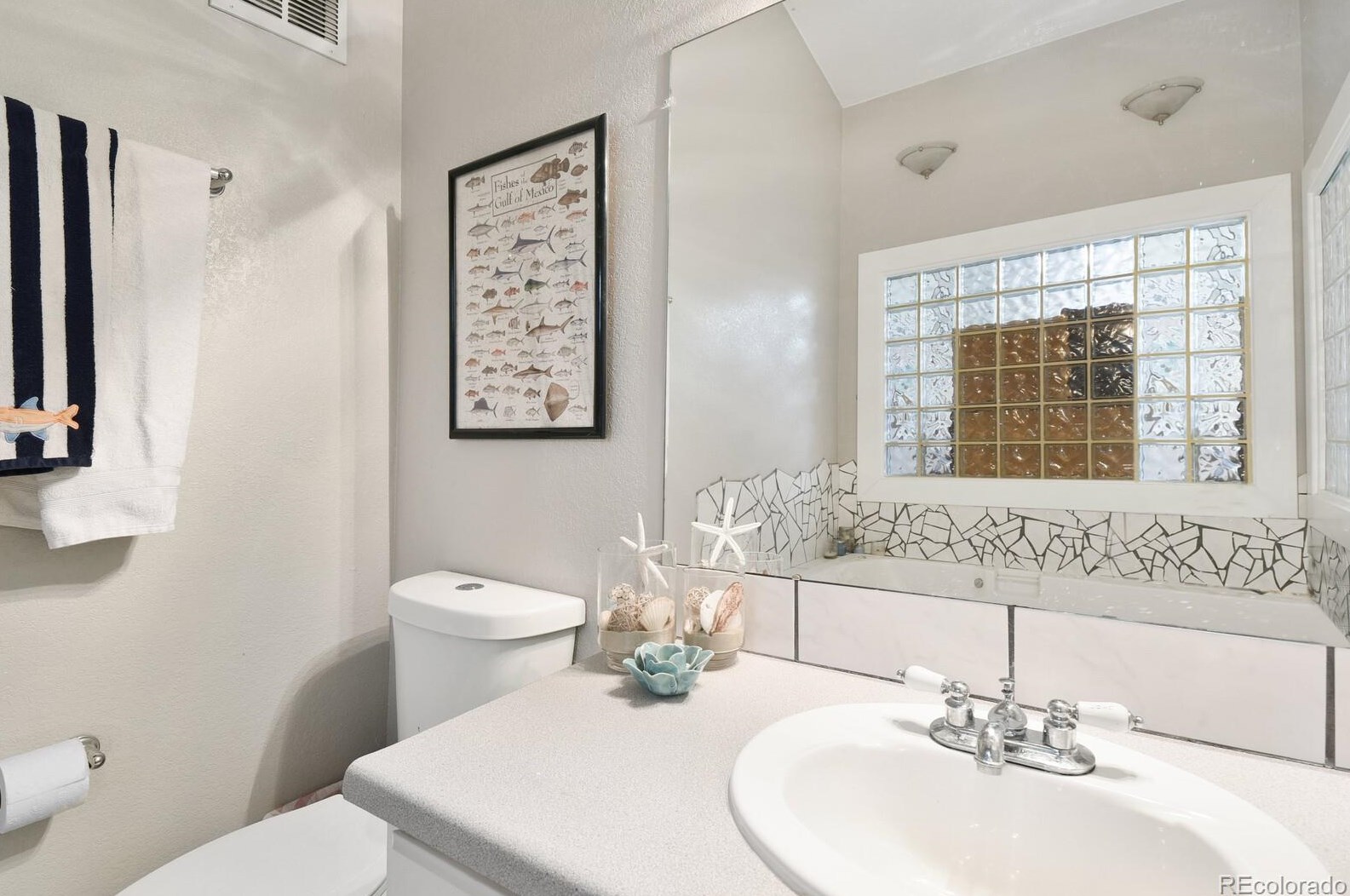 2831 Davies Dr, Littleton CO 80120-2933 exterior