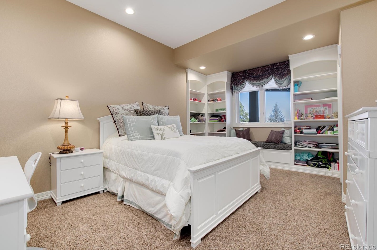 7230 Polo Rdg Dr, Littleton CO 80128-2538 exterior