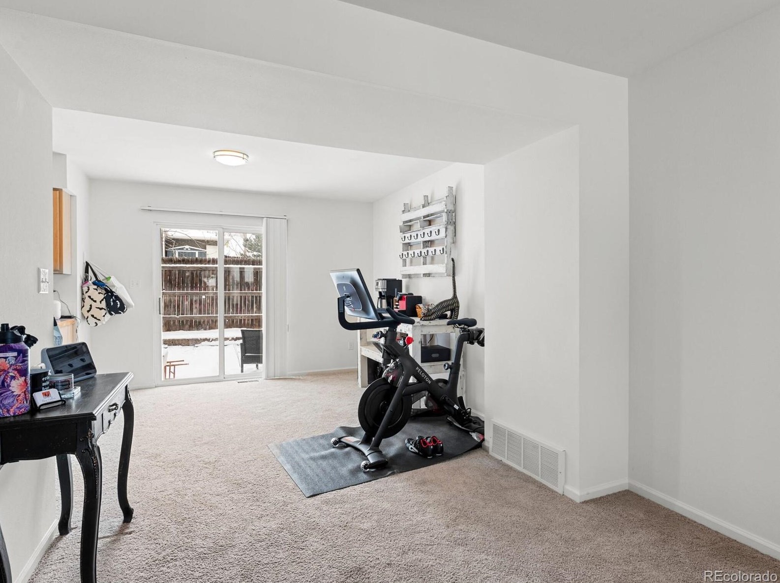 2162 Meadow Ct, Longmont CO  80501-1523 exterior