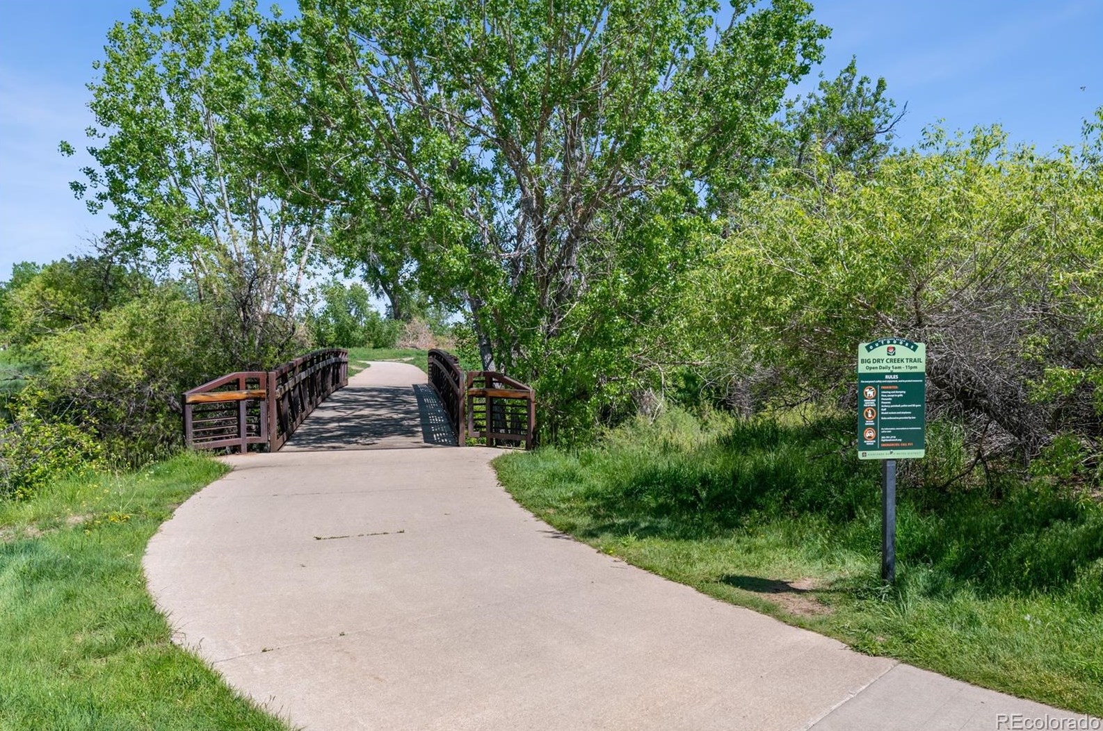 6027 Trailhead Rd, Littleton CO 80130-5327 exterior