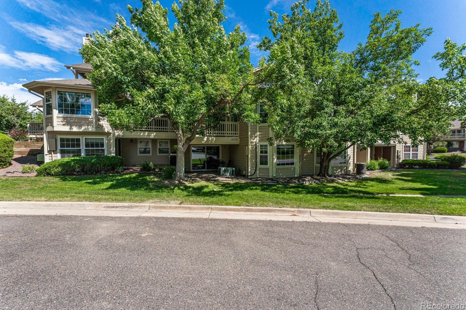 8234 High Ct, Littleton CO 80122-3673 exterior