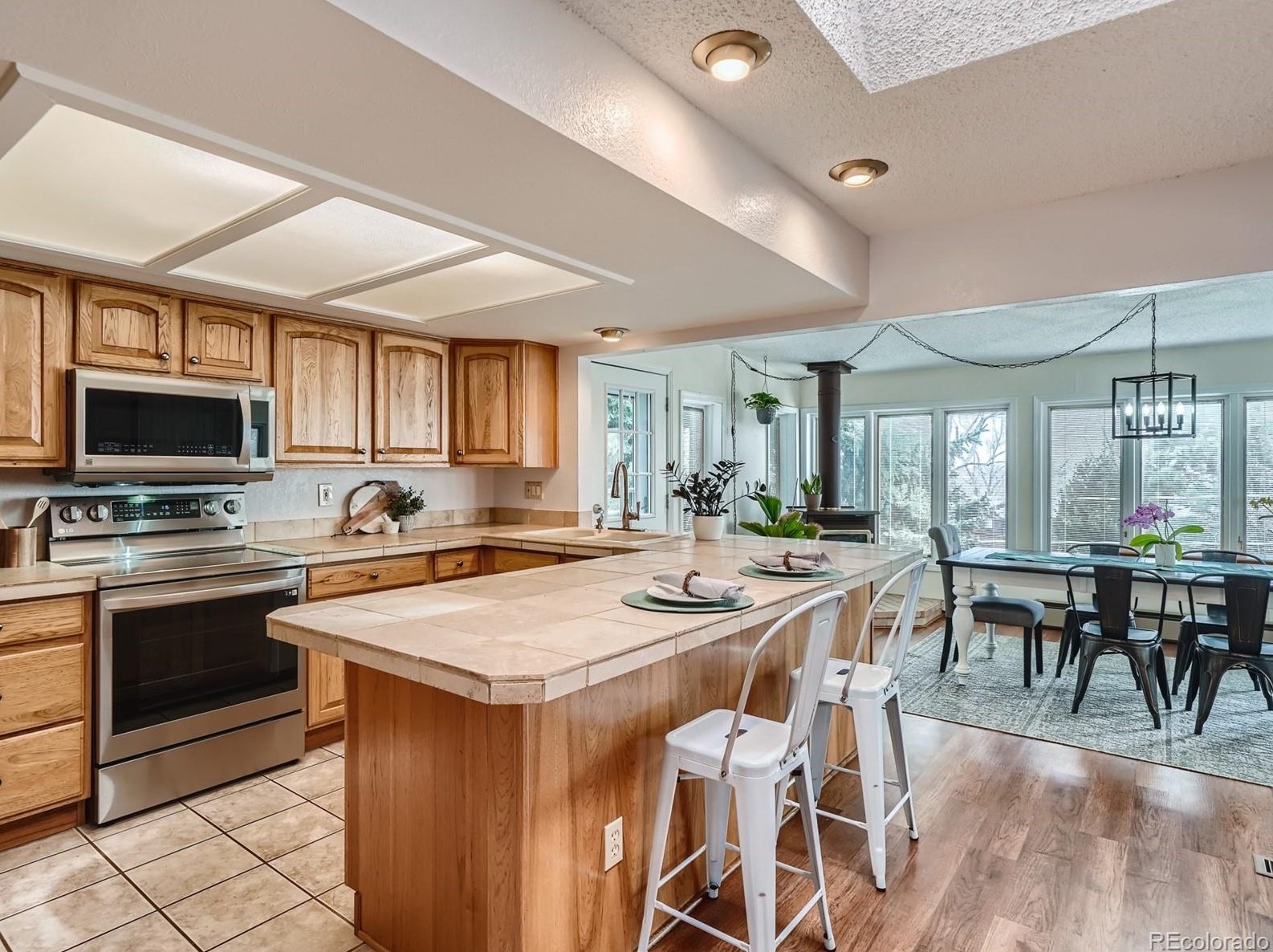 6950 Saulsbury St, Arvada CO  80003-3552 exterior