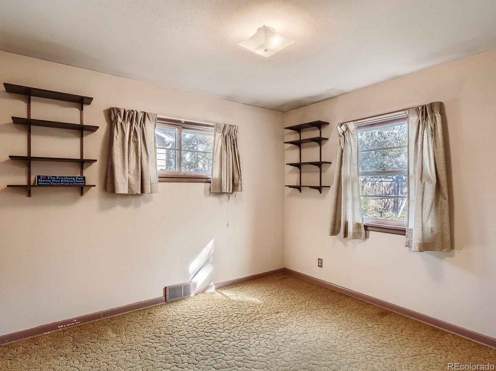 5158 Sherman St, Littleton CO 80121-8034 exterior