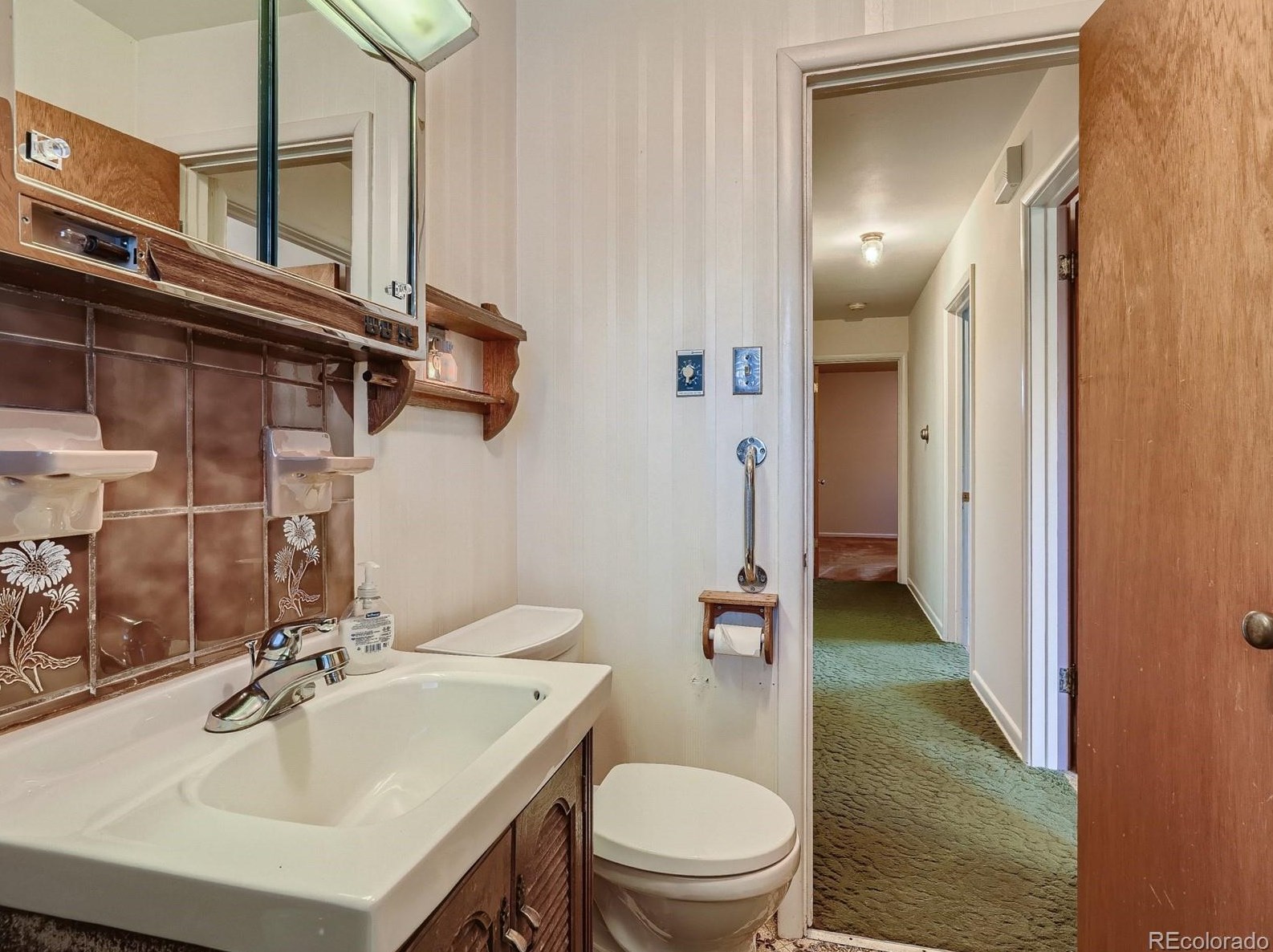 5158 Sherman St, Littleton CO 80121-8034 exterior