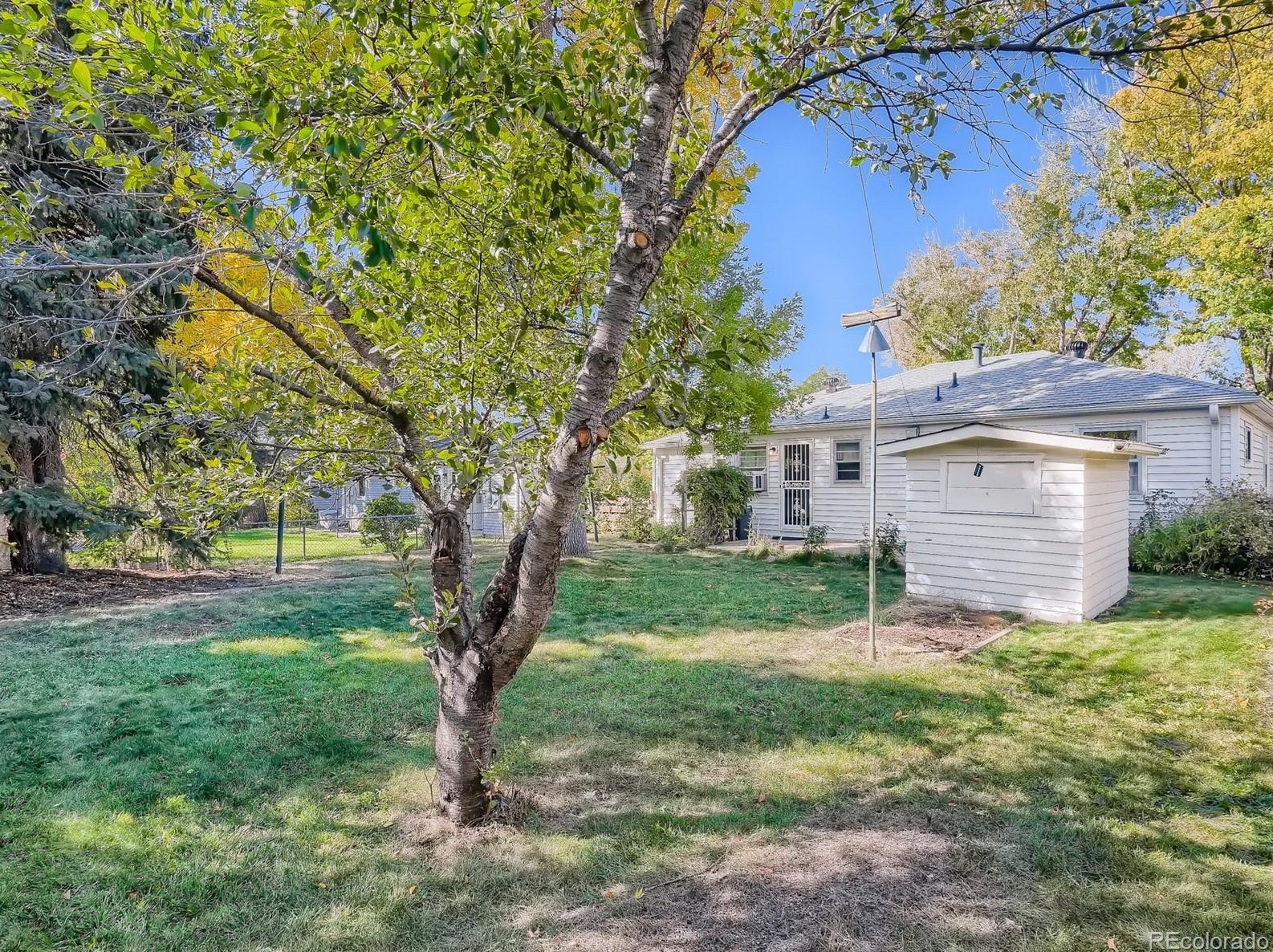 5158 Sherman St, Littleton CO 80121-8034 exterior