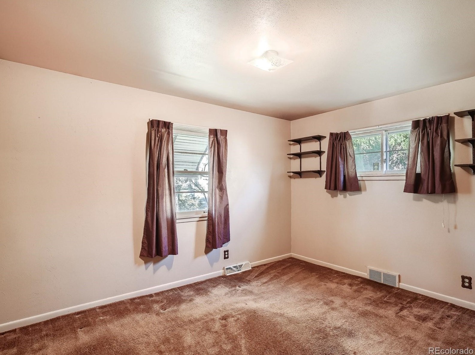 5158 Sherman St, Littleton CO 80121-8034 exterior