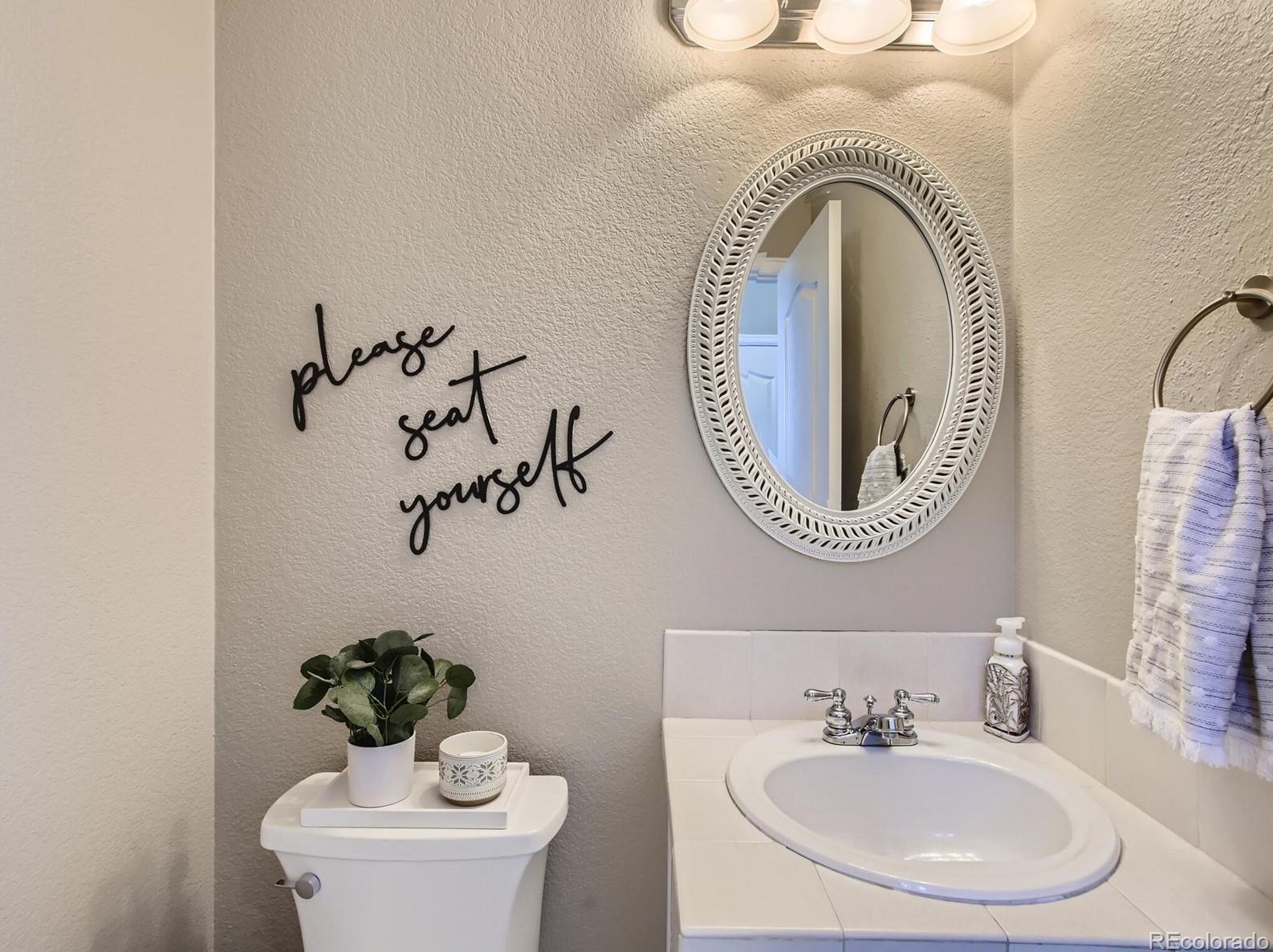 192 Peabody St, Castle Rock CO  80104-8812 exterior