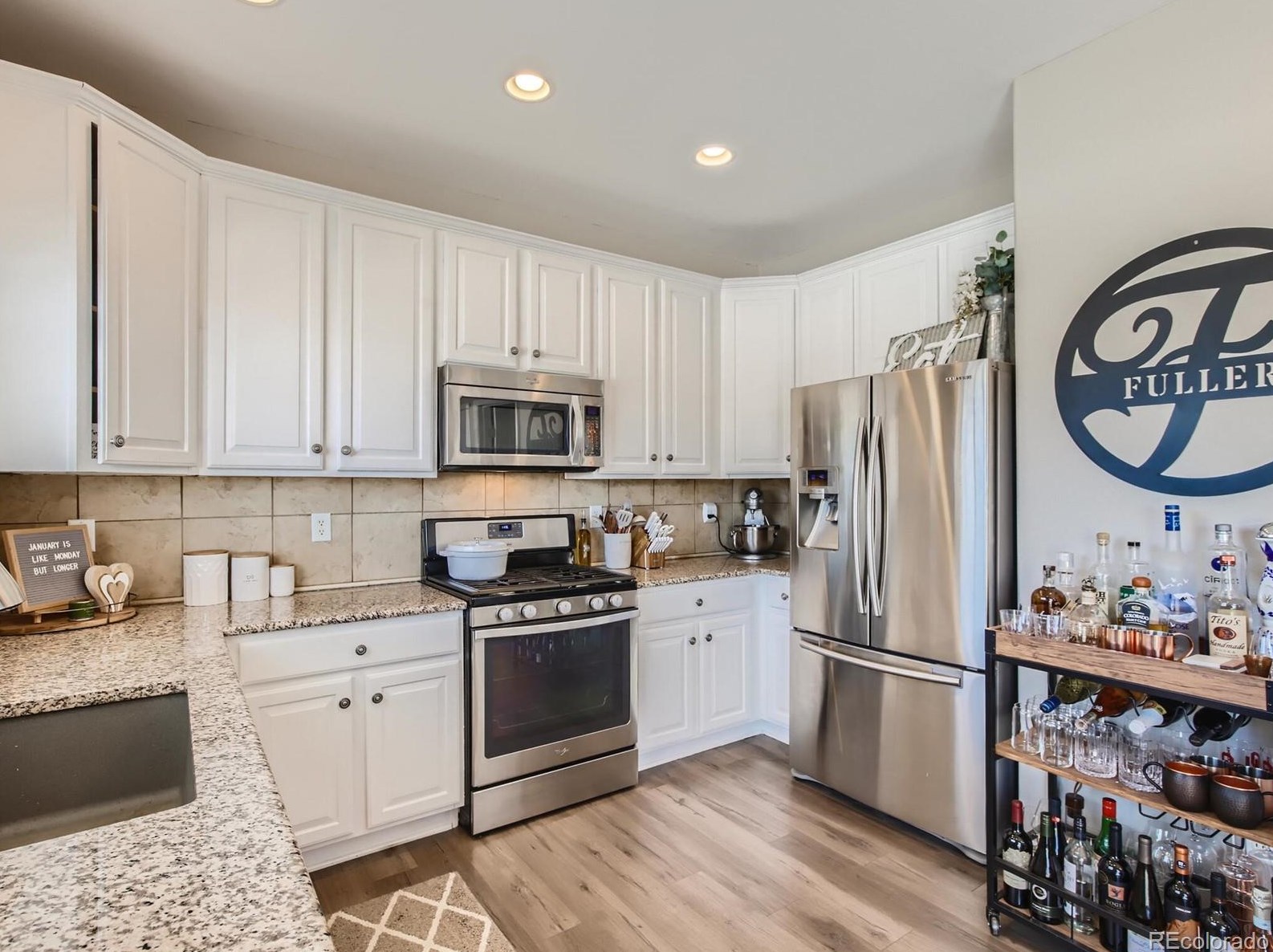 192 Peabody St, Castle Rock CO  80104-8812 exterior